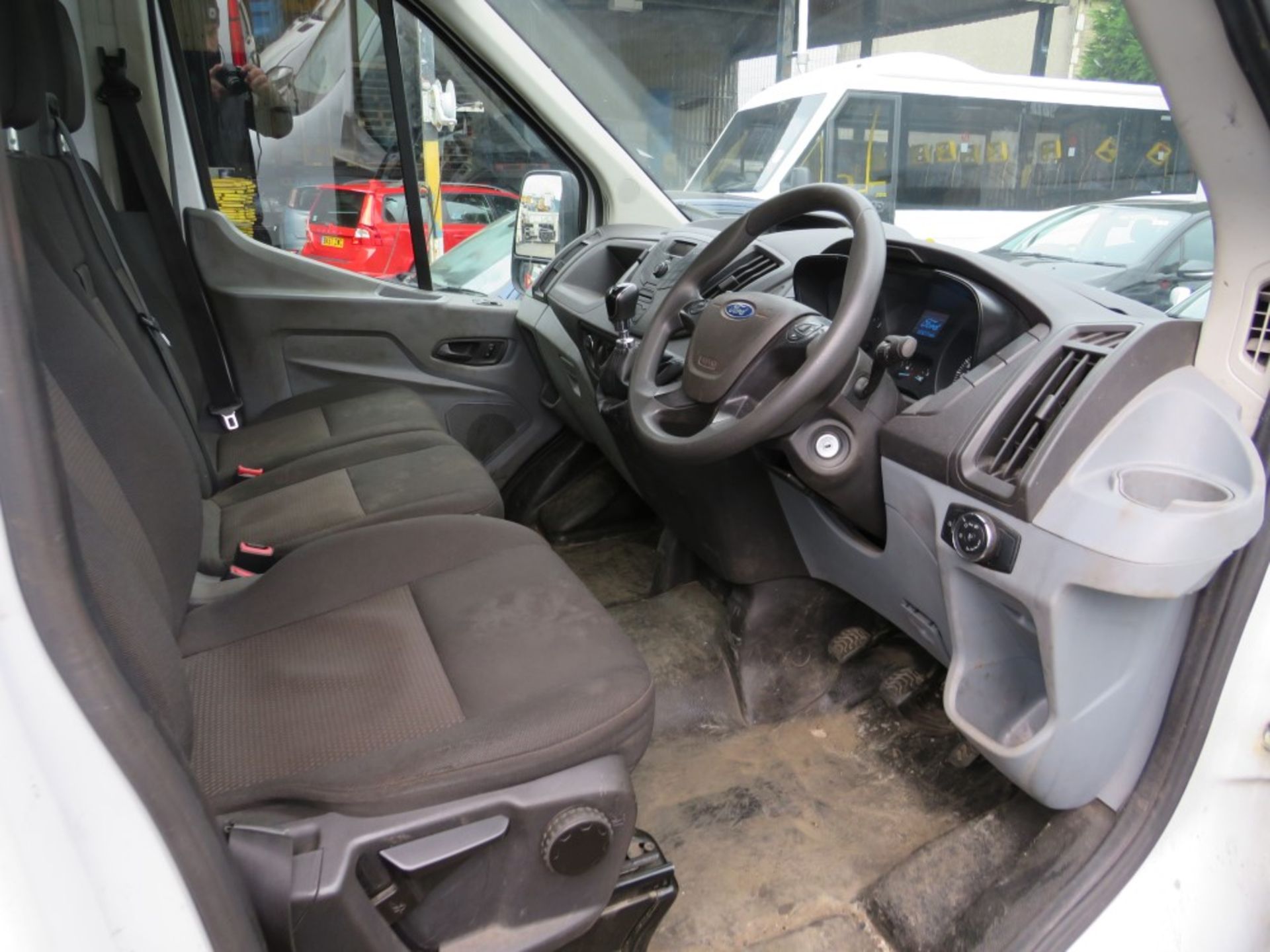 15 reg FORD TRANSIT 350 DROPSIDE, 1ST REG 03/15, TEST 11/20, 155277M WARRANTED, V5 HERE, 1 FORMER - Image 5 of 5