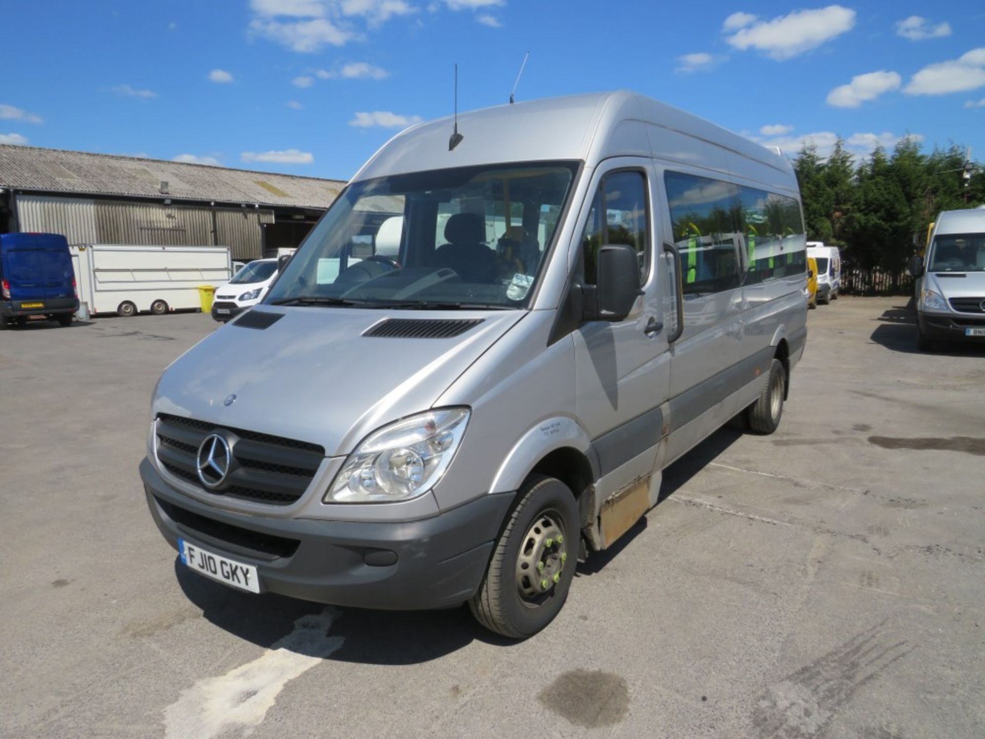 10 reg MERCEDES SPRINTER 513 CDI MINIBUS (DIRECT) 1ST REG 04/10, 555058KM, V5 HERE, 1 OWNER FROM NEW - Image 2 of 6