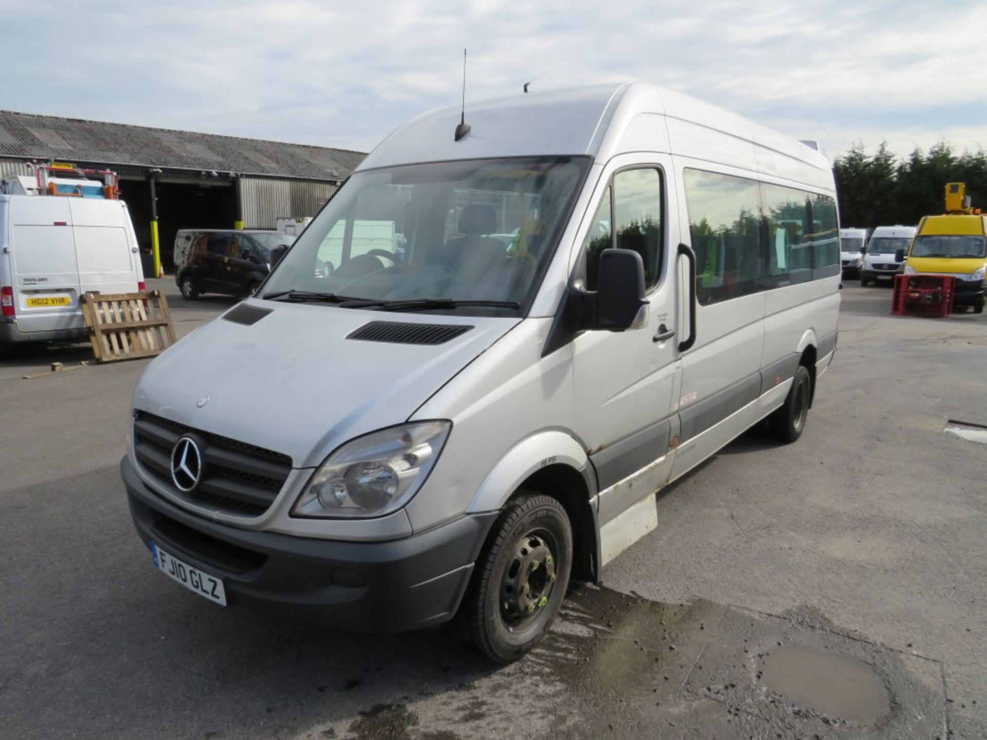 10 reg MERCEDES SPRINTER 513 CDI MINIBUS, 1ST REG 04/10, TEST 06/21, 560952KM, V5 HERE, 1 OWNER FROM - Image 2 of 6