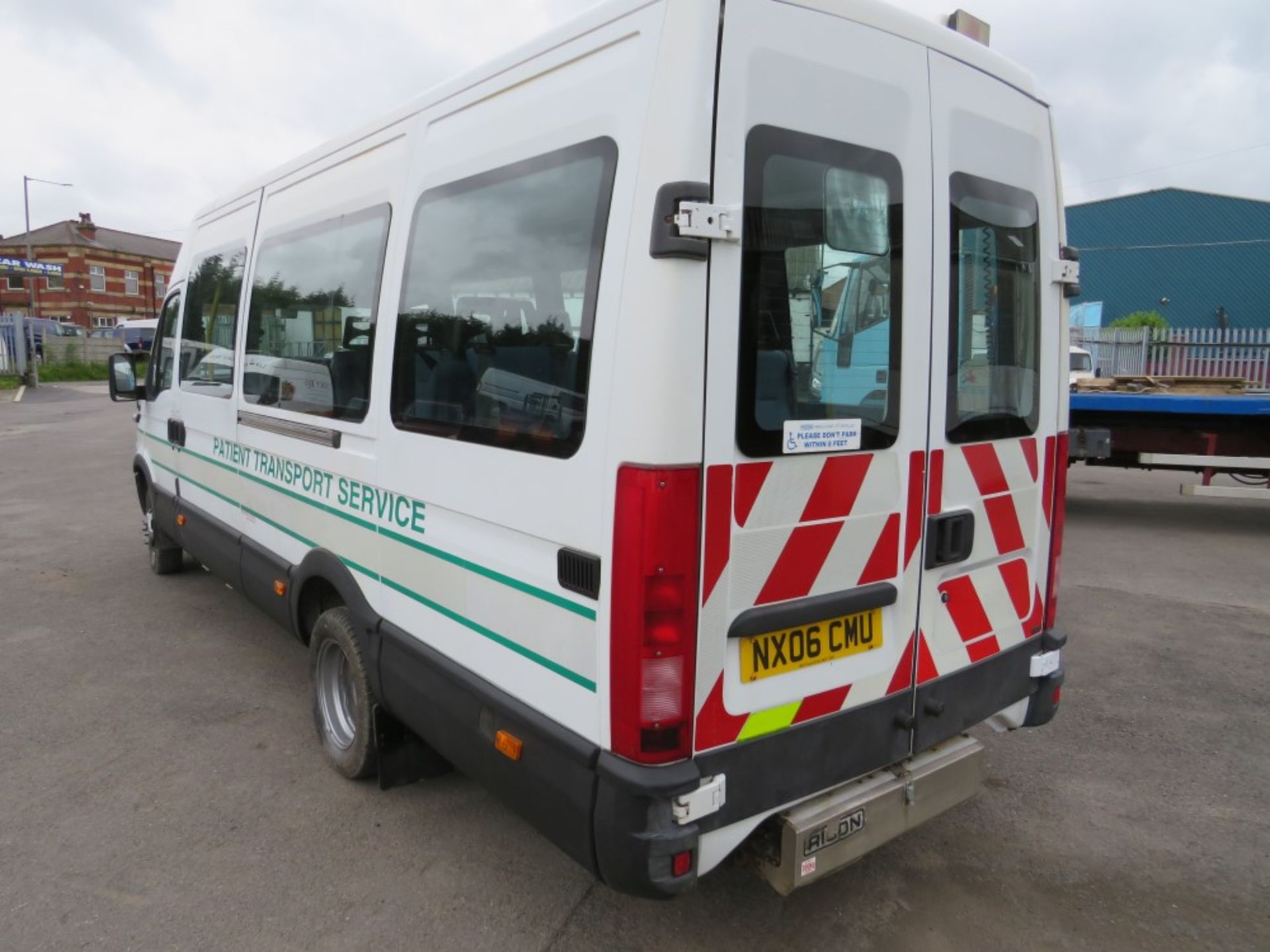 06 reg IVECO DAILY 40C14 BUS, 1ST REG 03/06, 120864KM WARRANTED, V5 HERE, 1 OWNER FROM NEW [+ VAT] - Image 3 of 6