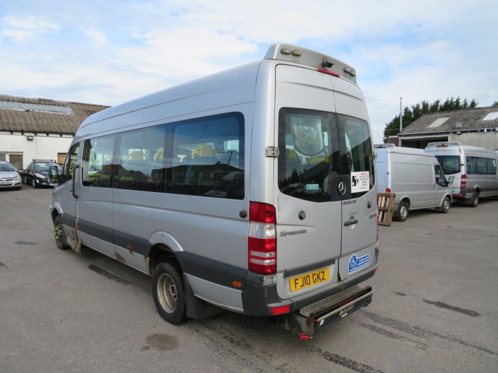 10 reg MERCEDES SPRINTER 513 CDI MINIBUS, 1ST REG 04/10, TEST 10/20, 512357KM, V5 HERE, 1 OWNER FROM - Image 3 of 6