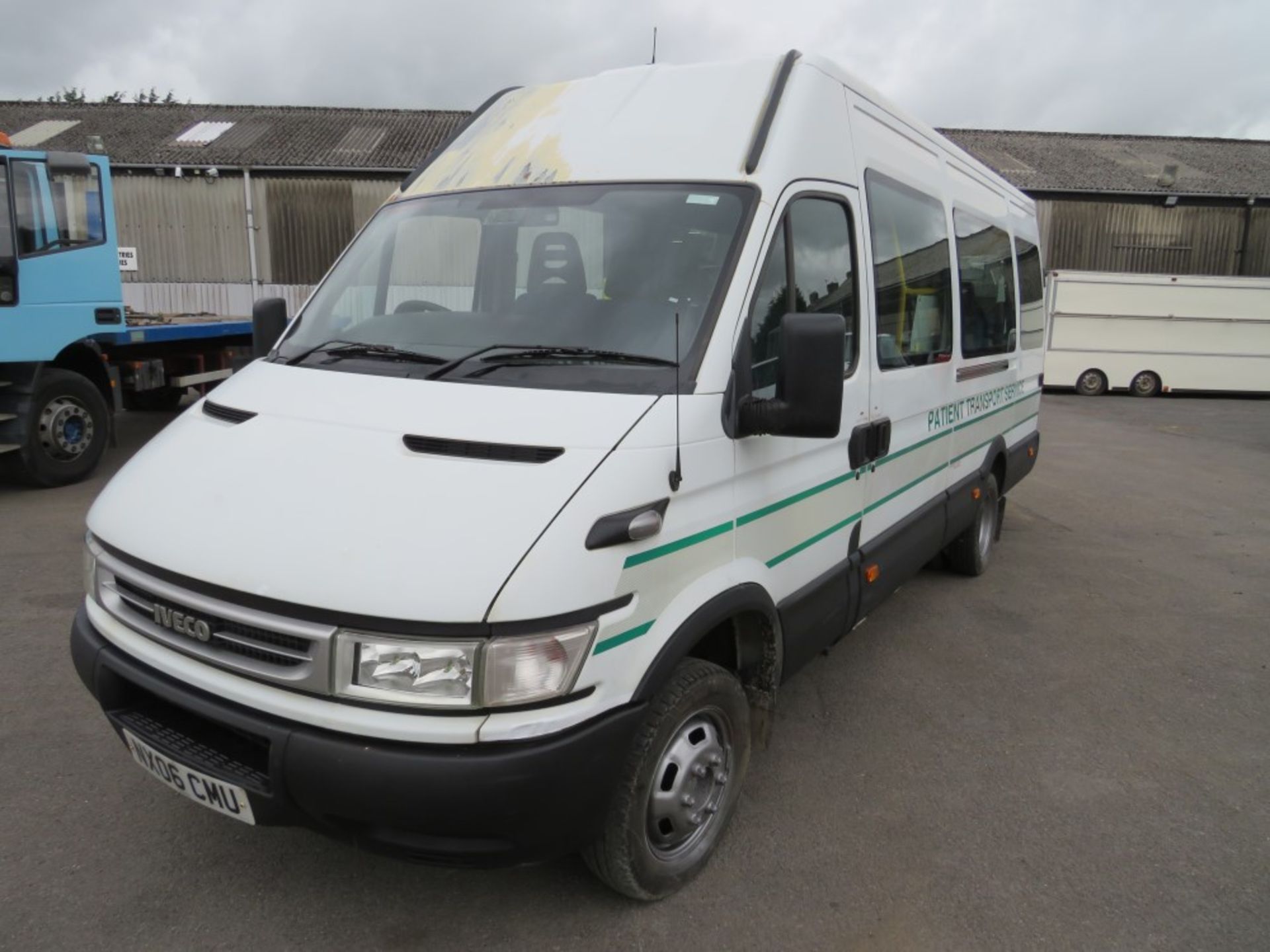 06 reg IVECO DAILY 40C14 BUS, 1ST REG 03/06, 120864KM WARRANTED, V5 HERE, 1 OWNER FROM NEW [+ VAT] - Image 2 of 6