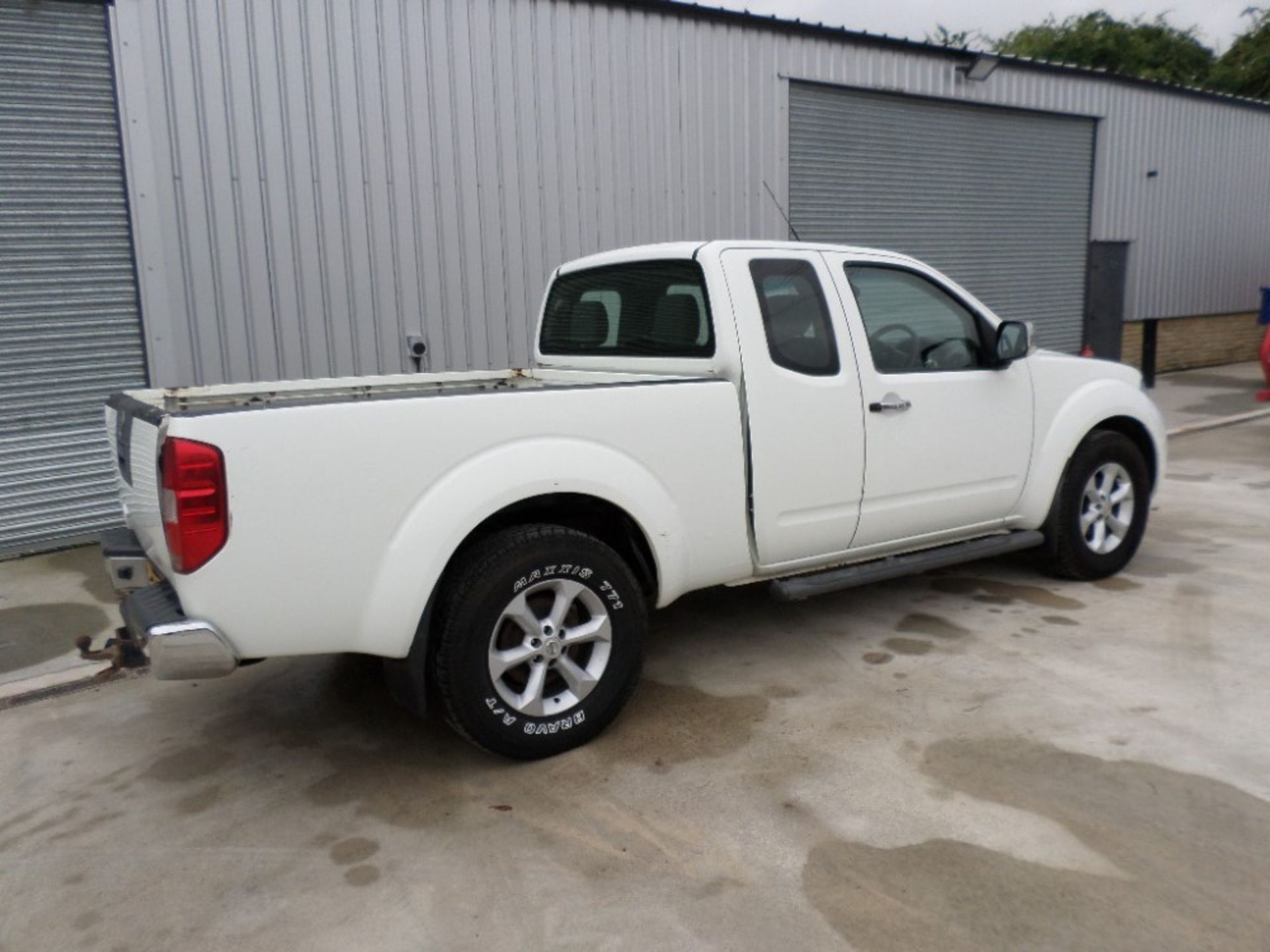 11 reg NISSAN NAVARA 2.5 DCI 188 ACENTA KING CAB PICKUP (LOCATION SHEFFIELD) 1ST REG 03/11, 188287M, - Image 3 of 7