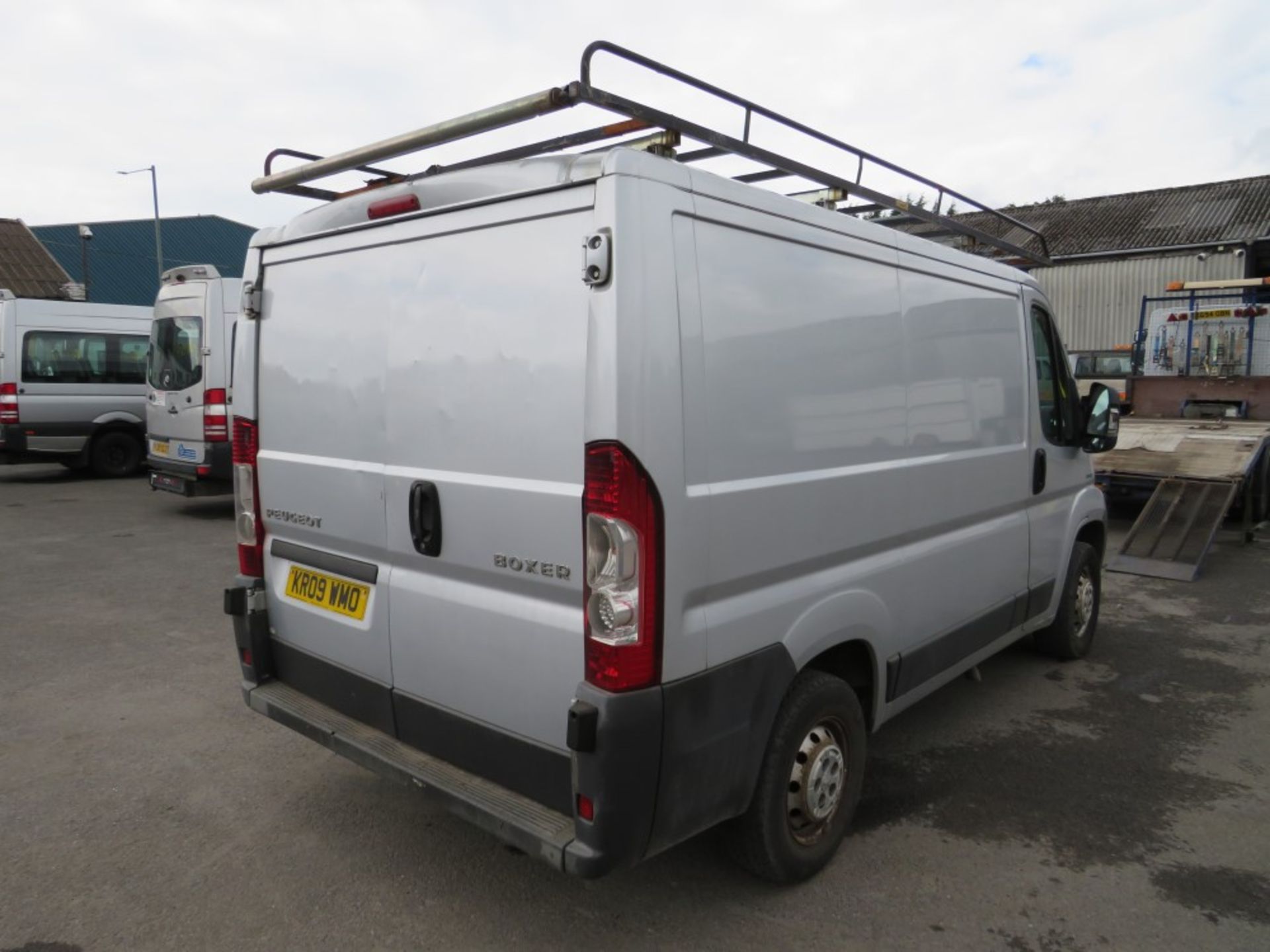 09 reg PEUGEOT BOXER 330 SWB, 1ST REG 06/09, TEST 01/21, 246688M, V5 HERE, 5 FORMER KEEPERS [+ VAT] - Image 4 of 6