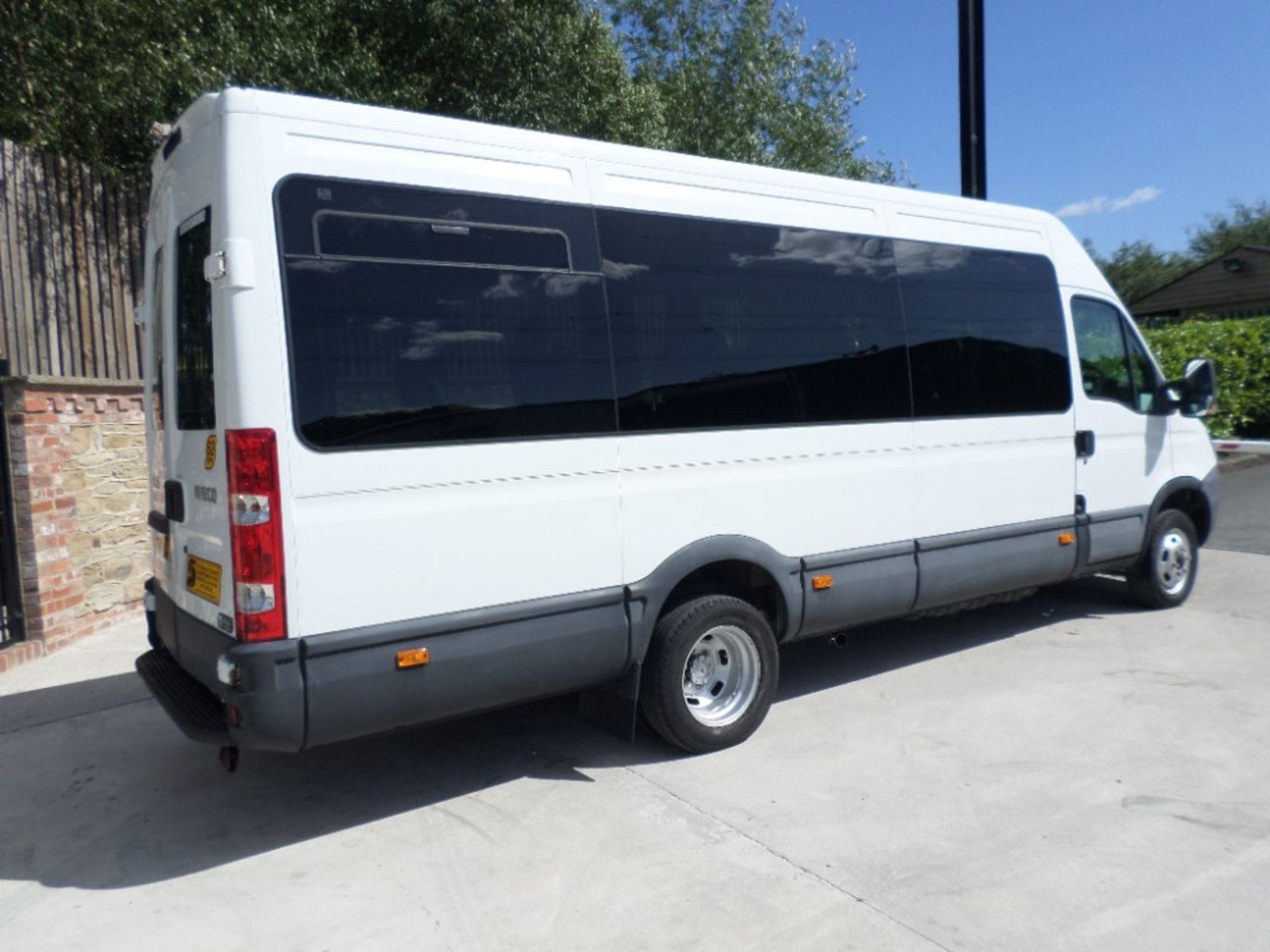 11 reg IVECO DAILY 50C17 XLWB 3.0 TD MINIBUS (LOCATION SHEFFIELD) 1ST REG 04/11, 74573M, V5 HERE, - Image 3 of 6