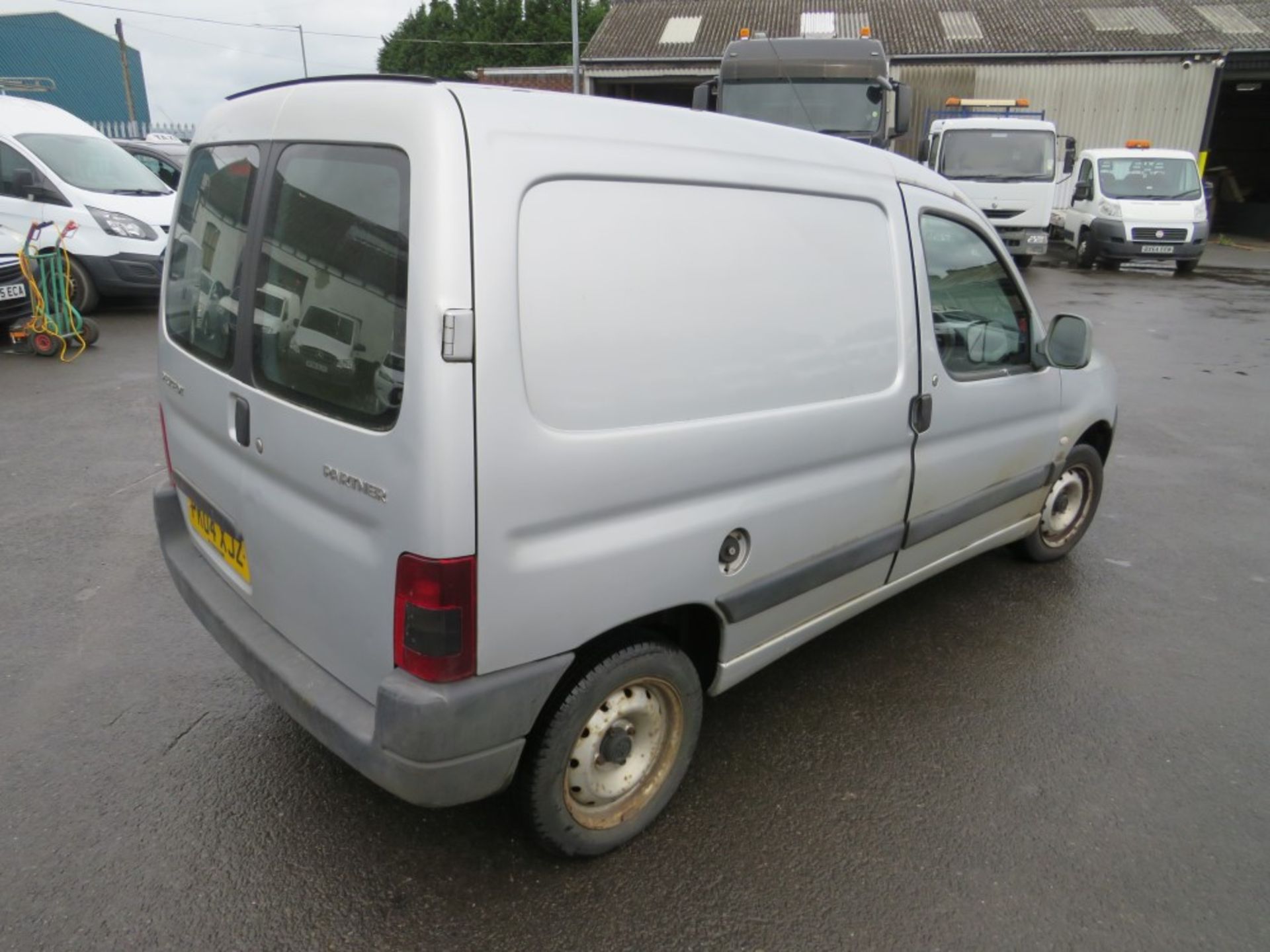 04 reg PEUGEOT PARTNER LX600, 1ST REG 04/04, TEST 09/20, 87927M WARRANTED, V5 HERE, 2 FORMER KEEPERS - Image 4 of 5