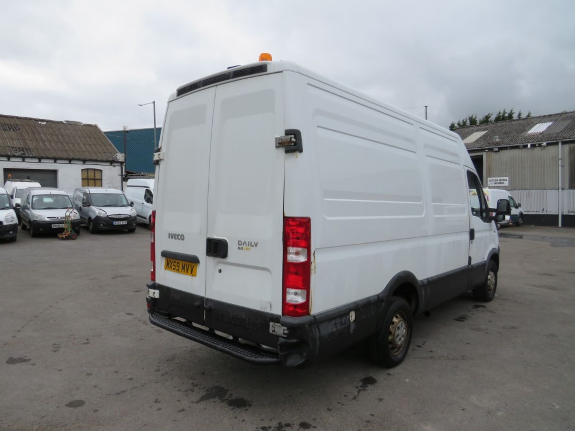 59 reg IVECO DAILY 35S12 MWB (DIRECT COUNCIL) 1ST REG 12/09, TEST 12/20, 127179M, V5 HERE, 1 OWNER - Image 4 of 7