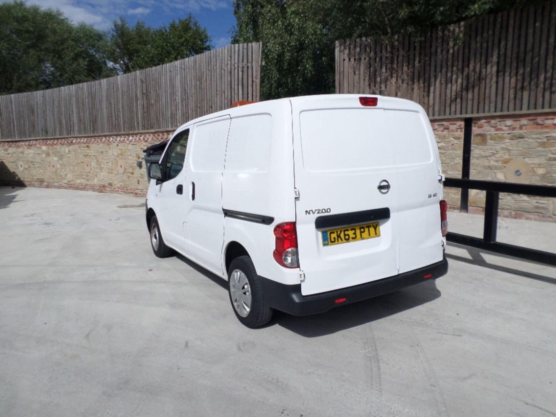 63 reg NISSAN NV200 SE DCI (LOCATION SHEFFIELD) 1ST REG 12/13, (ON VCAR CAT C) [+ VAT] - Image 3 of 6