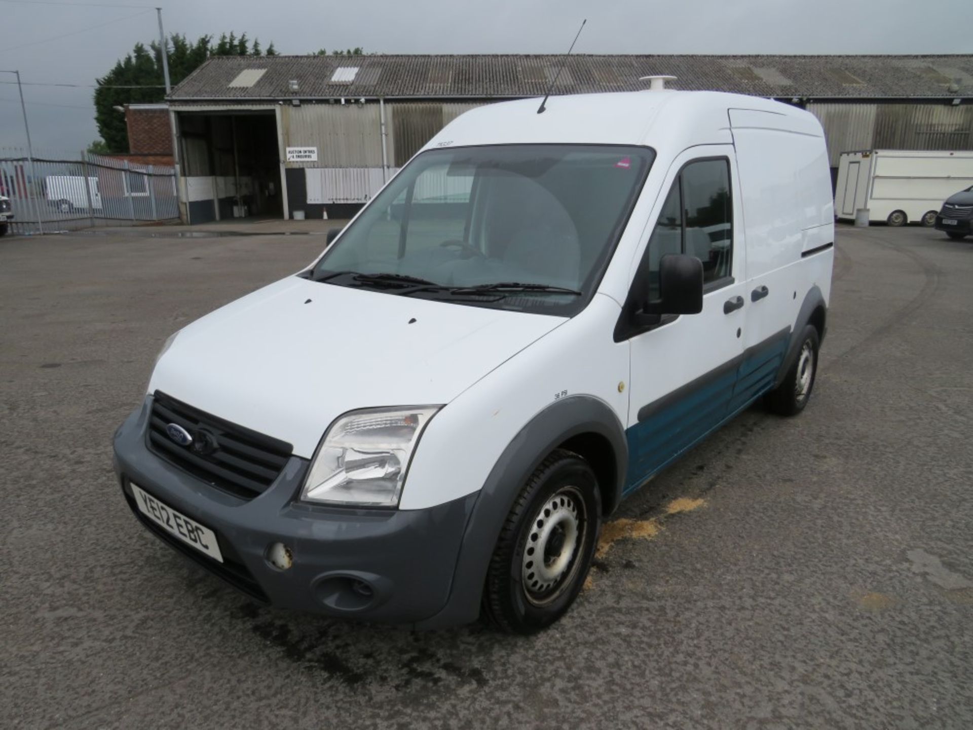 12 reg FORD TRANSIT CONNECT 90 T230 (DIRECT UNITED UTILITIES WATER) 1ST REG 05/12, TEST 12/20, - Image 2 of 7