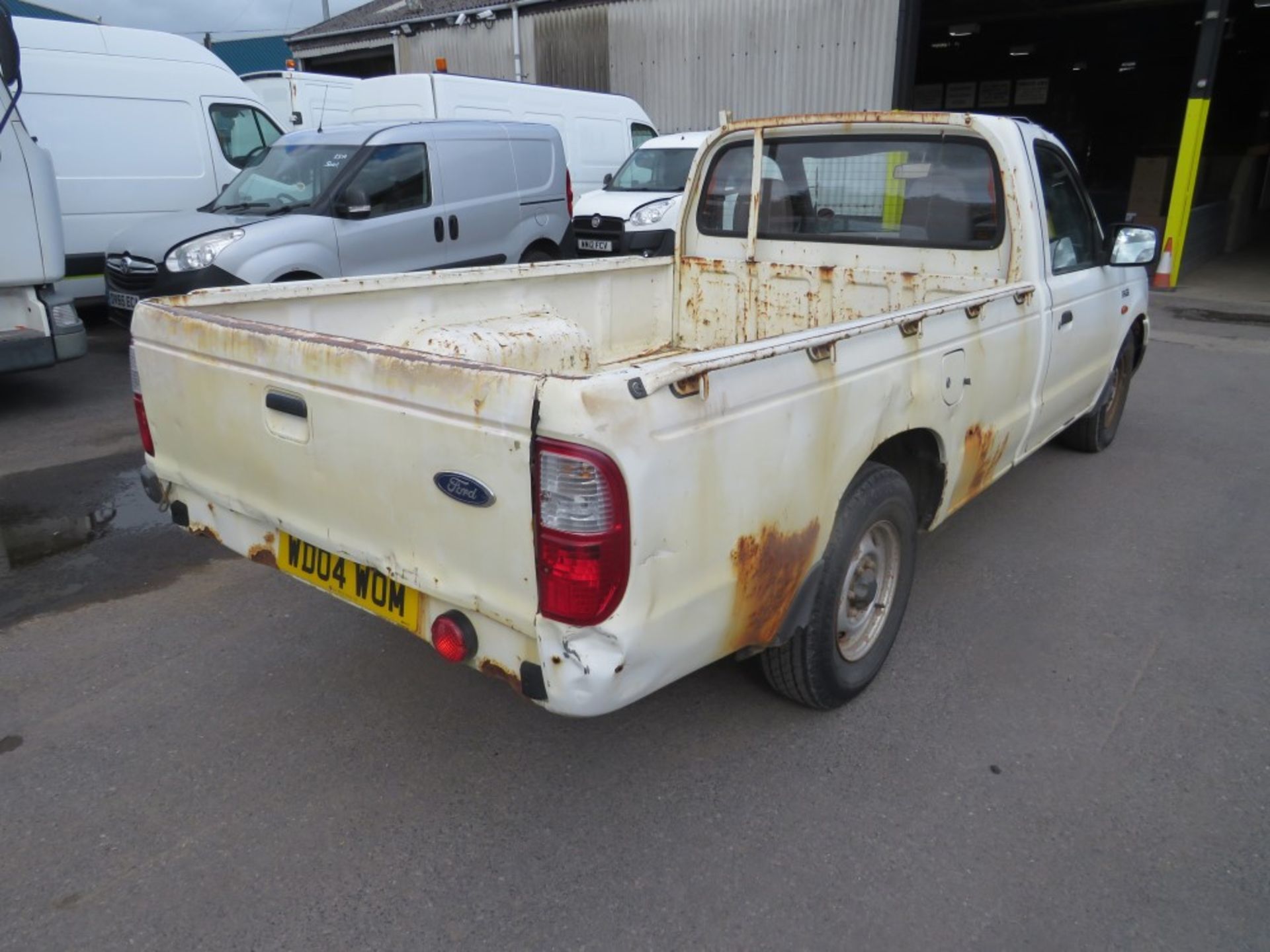 04 reg FORD RANGER 2WD DIESEL PICKUP, 1ST REG 08/04, TEST 08/20, 101304M WARRANTED, V5 HERE [+ VAT] - Image 4 of 5