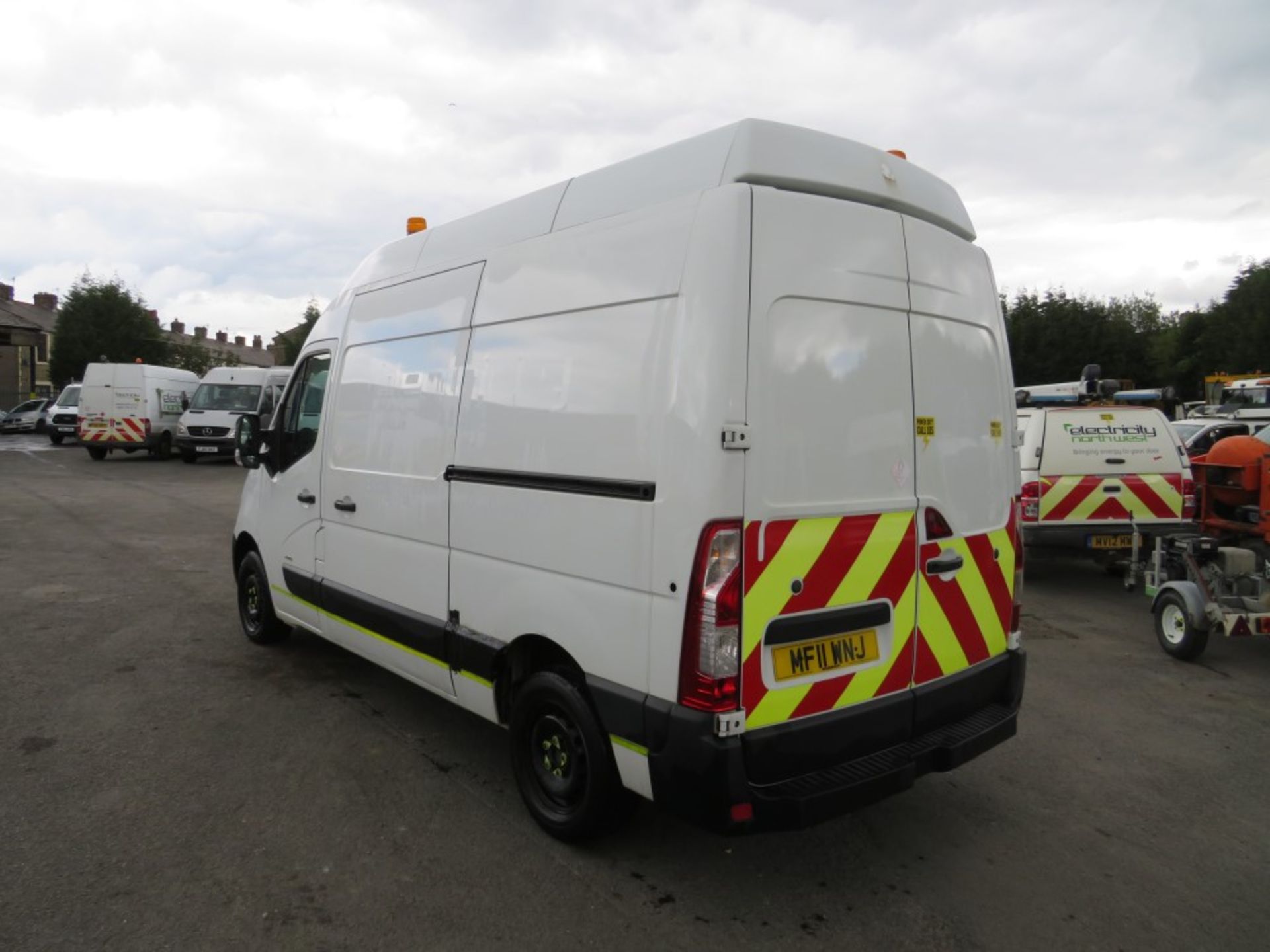 11 reg VAUXHALL MOVANO F3500 CDTI (DIRECT ELECTRICITY NW) 1ST REG 08/11, TEST 11/20, 109613M, V5 - Image 3 of 6