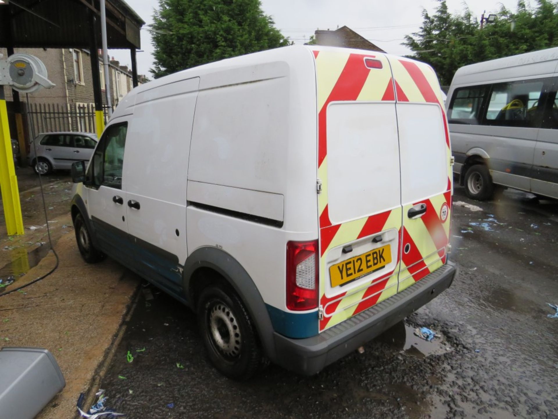 12 reg FORD TRANSIT CONNECT 90 T230 (DIRECT UNITED UTILITIES WATER) 1ST REG 05/12, TEST 01/21, V5 - Image 3 of 6