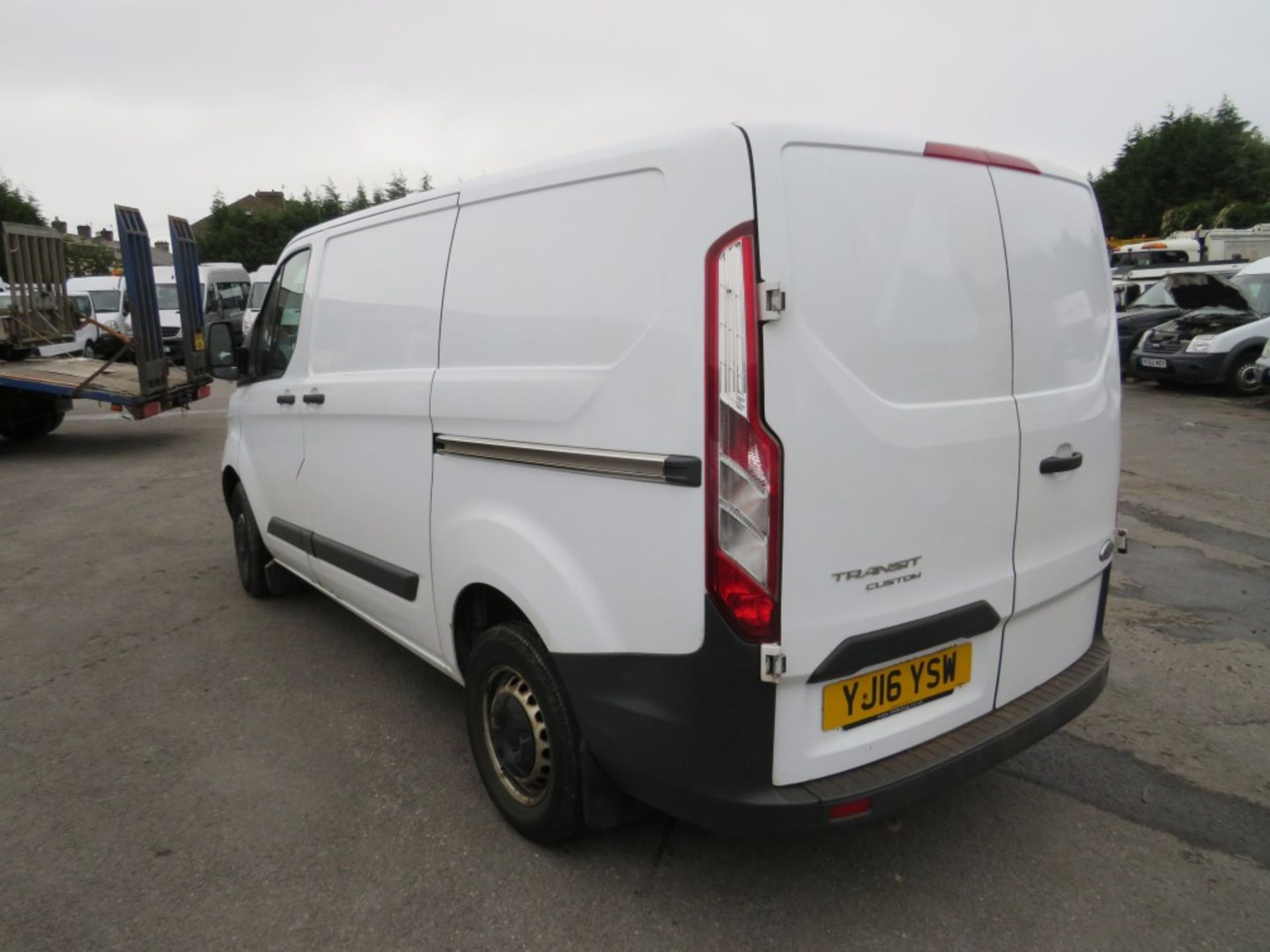 16 reg FORD TRANSIT CUSTOM 270 ECO-TECH, 1ST REG 03/16, TEST 04/21, 136107M, V5 HERE, 1 FORMER - Image 3 of 6