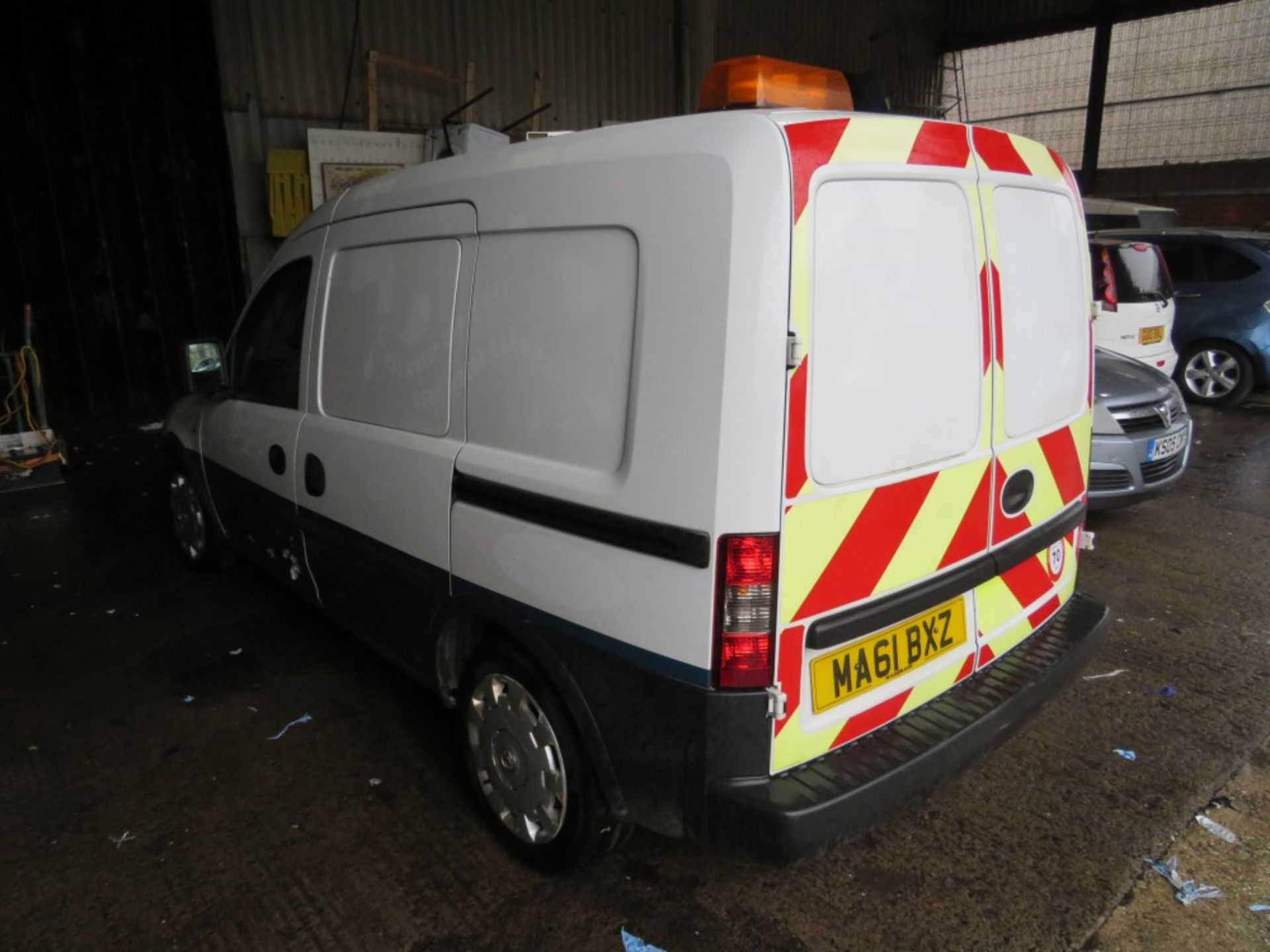 61 reg VAUXHALL COMBO 2000 CDTI VAN (DIRECT UNITED UTILITIES WATER) 1ST REG 09/11, TEST 12/20, V5 - Bild 3 aus 6