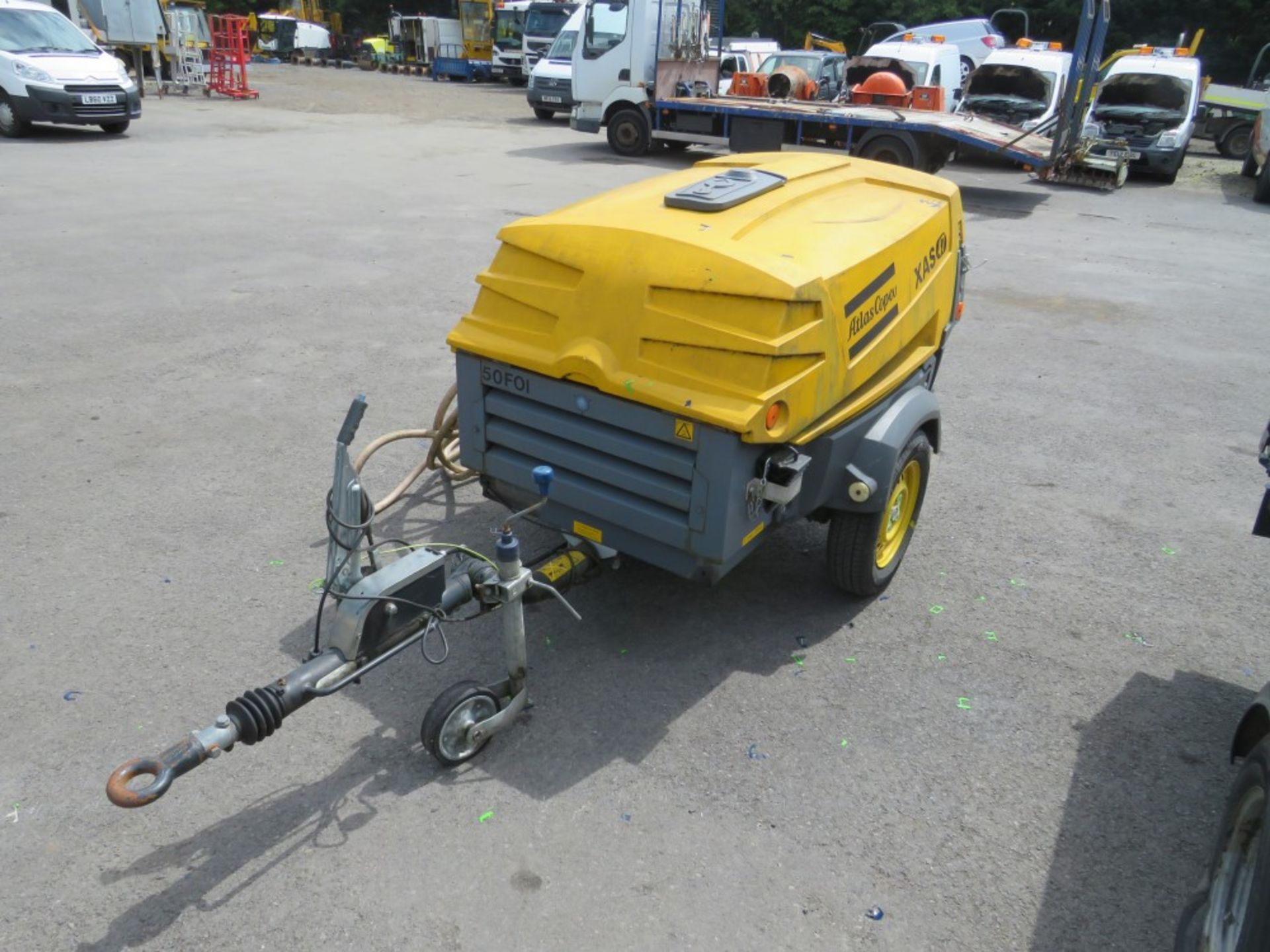 ATLAS COPCO XAS47 COMPRESSOR (DIRECT ELECTRICITY NW) 00057 HOURS [+ VAT] - Image 2 of 5