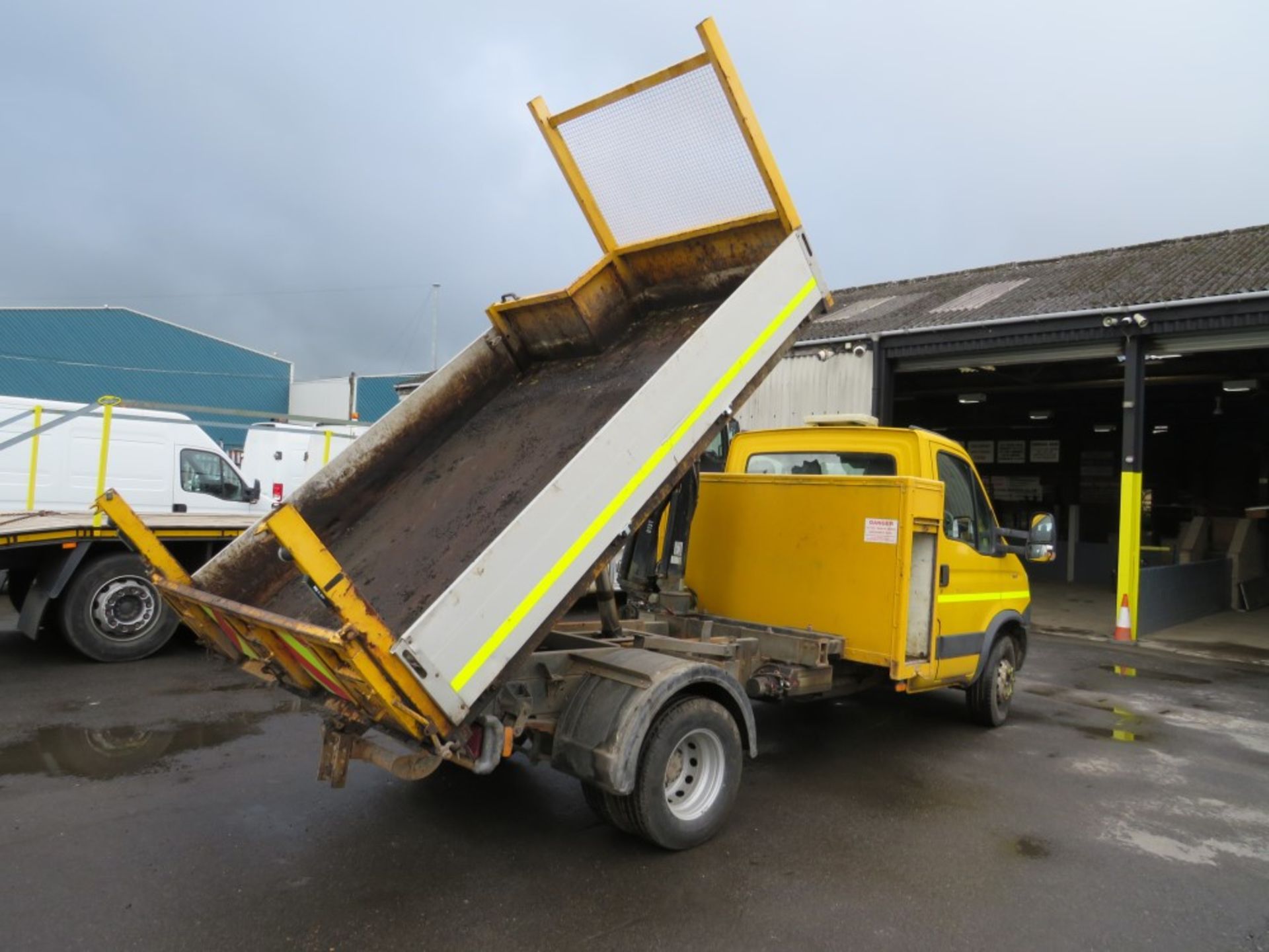 14 reg IVECO DAILY 70C17 TIPPER (DIRECT COUNCIL) 1ST REG 08/14, TEST 07/20, 87000KM, V5 HERE, 1 - Image 5 of 7