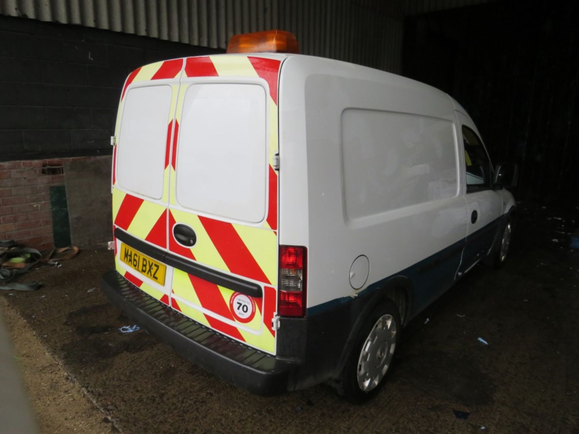 61 reg VAUXHALL COMBO 2000 CDTI VAN (DIRECT UNITED UTILITIES WATER) 1ST REG 09/11, TEST 12/20, V5 - Image 4 of 6