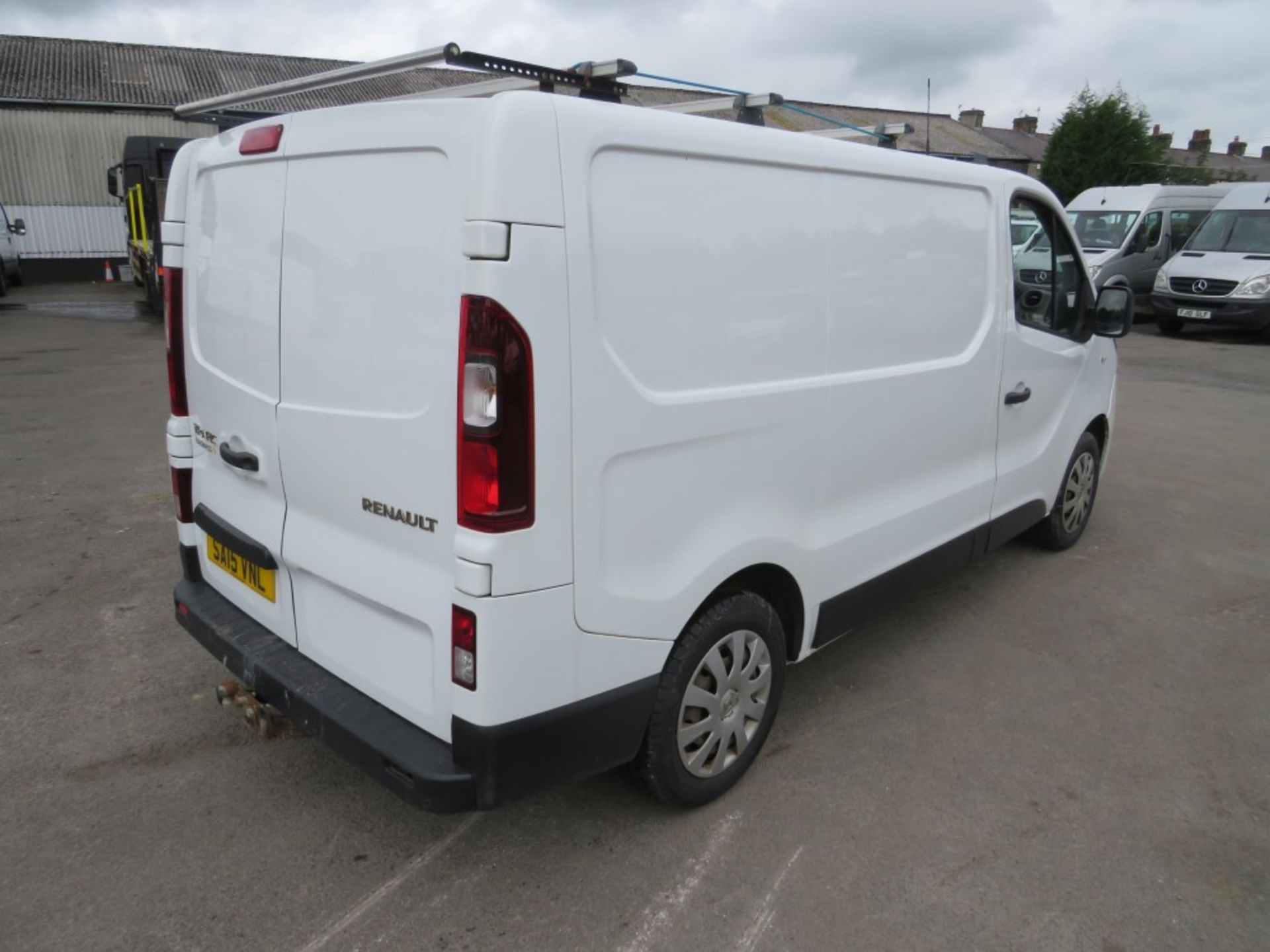 15 reg RENAULT TRAFIC SL27 BUSINESS+ DCI, 1ST REG 03/15, TEST 06/21, 97378M, V5 HERE, 1 FORMER - Image 4 of 6