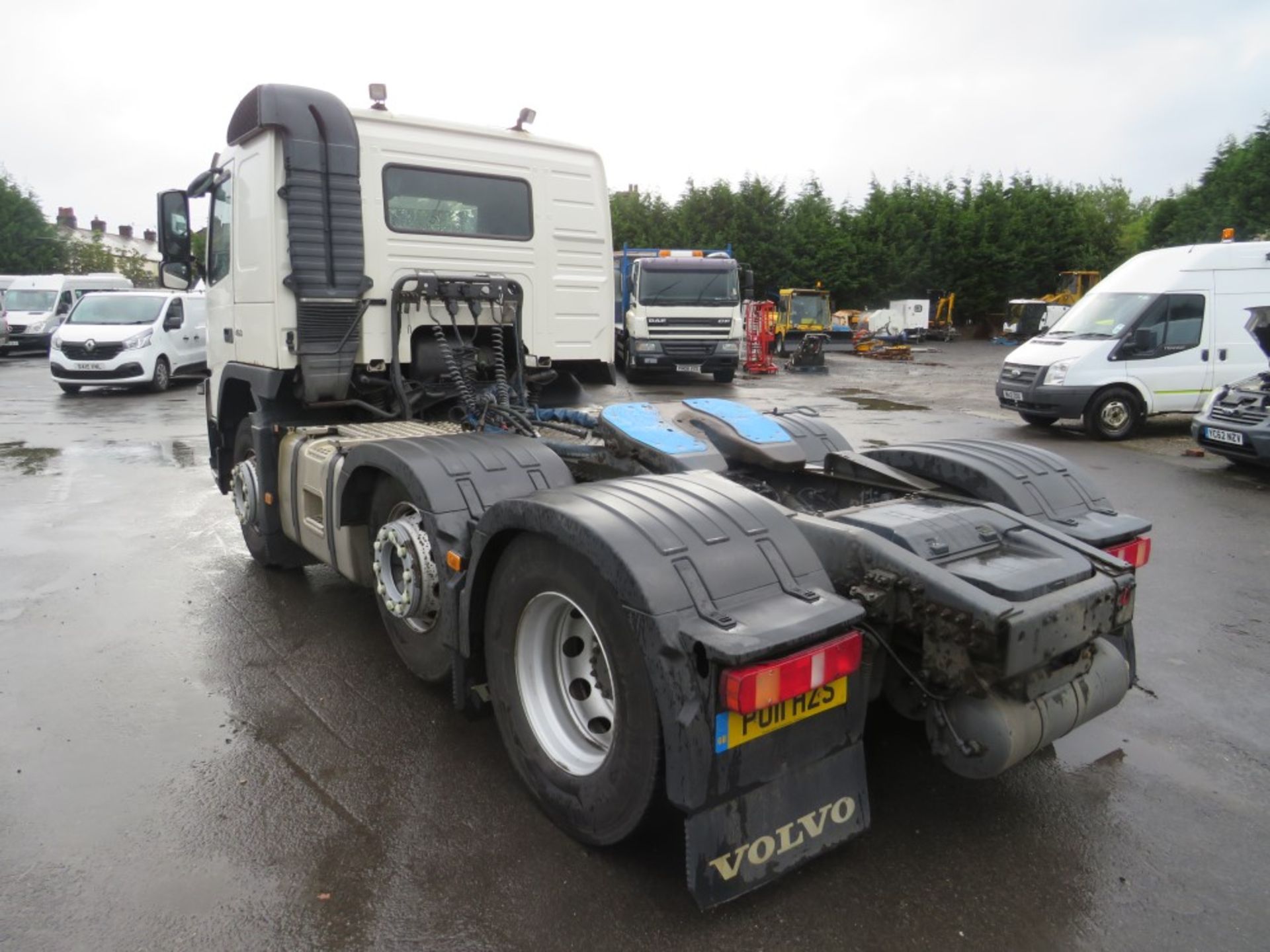 11 reg VOLVO FM460 TRACTOR UNIT (DIRECT UNITED UTILITIES WATER) 1ST REG 07/11, TEST 02/21, 414151KM, - Image 3 of 5