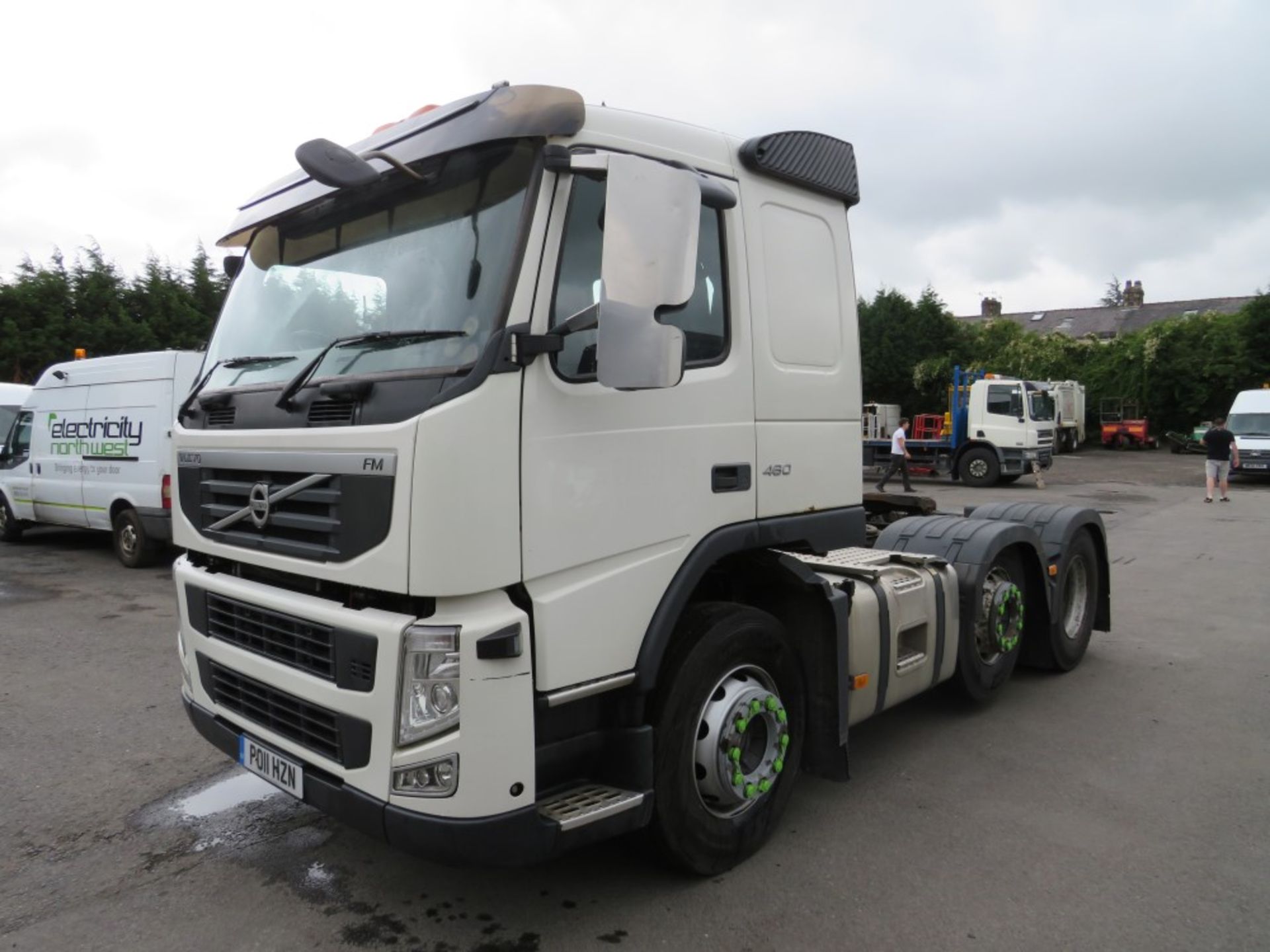 11 reg VOLVO FM460 TRACTOR UNIT (DIRECT UNITED UTILITIES WATER) 1ST REG 06/11, TEST 09/20, 549348KM, - Image 2 of 5