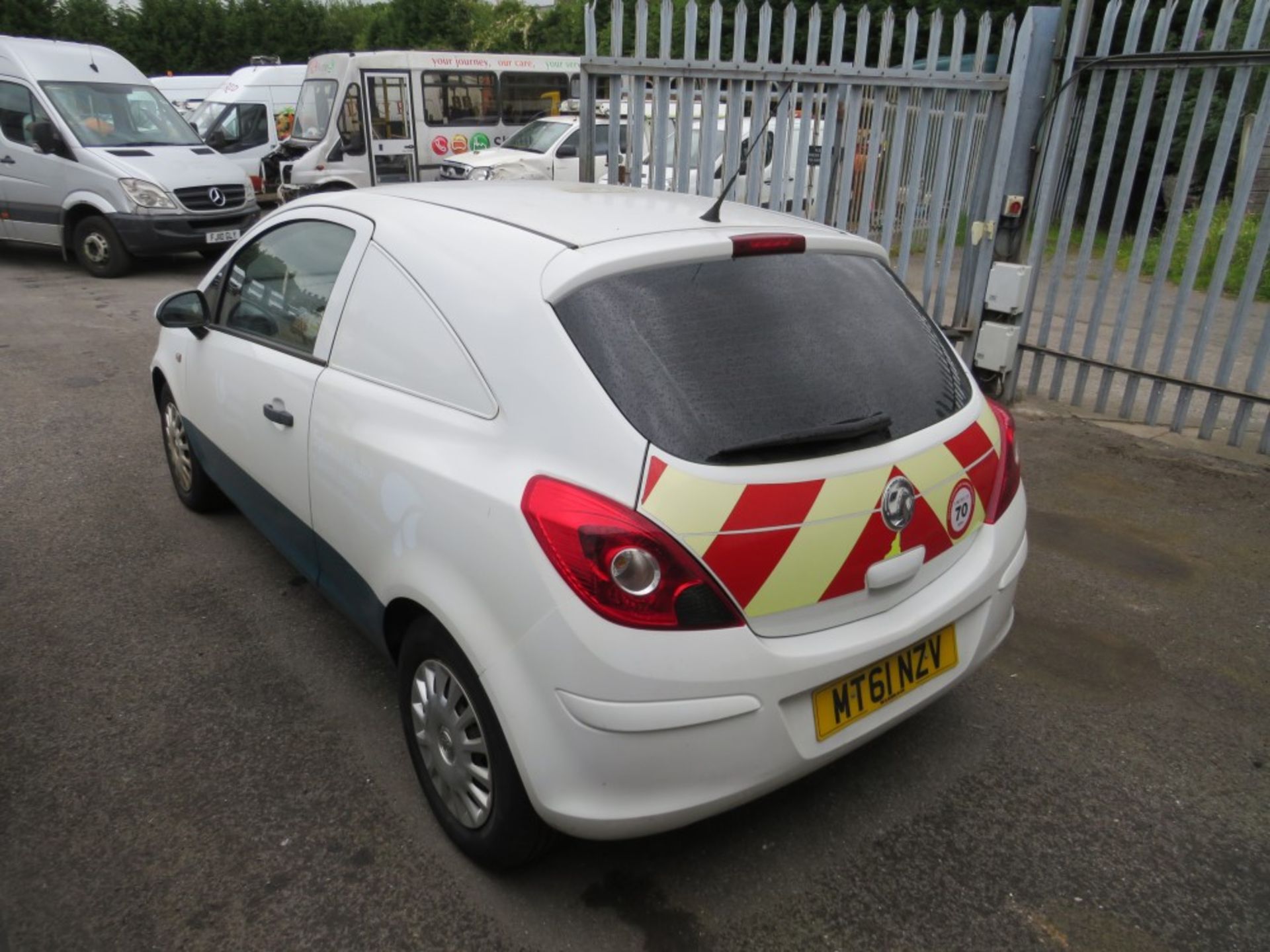 61 reg VAUXHALL CORSA CDTI ECOFLEX VAN (DIRECT UNITED UTILITIES WATER) 1ST REG 01/12, TEST 09/20, V5 - Image 3 of 5