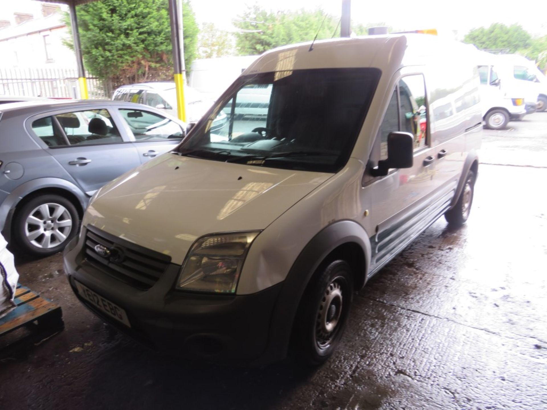 12 reg FORD TRANSIT CONNECT 90 T230 (DIRECT UNITED UTILITIES WATER) 1ST REG 05/12, TEST 02/21, - Image 2 of 5