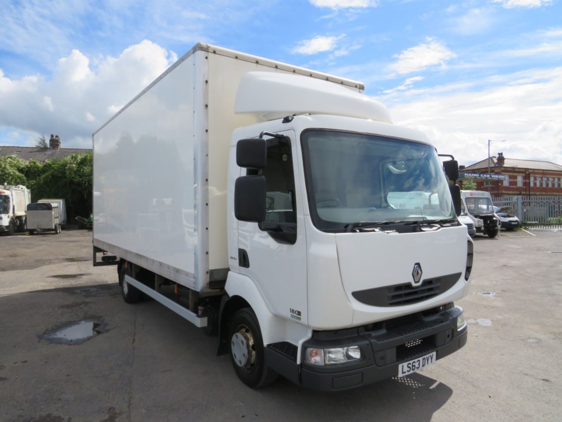 63 reg RENAULT MIDLUM 180.08 7.5 TON BOX VAN C/W COLUMN TAIL LIFT, 1ST REG 12/13, TEST [+ VAT]