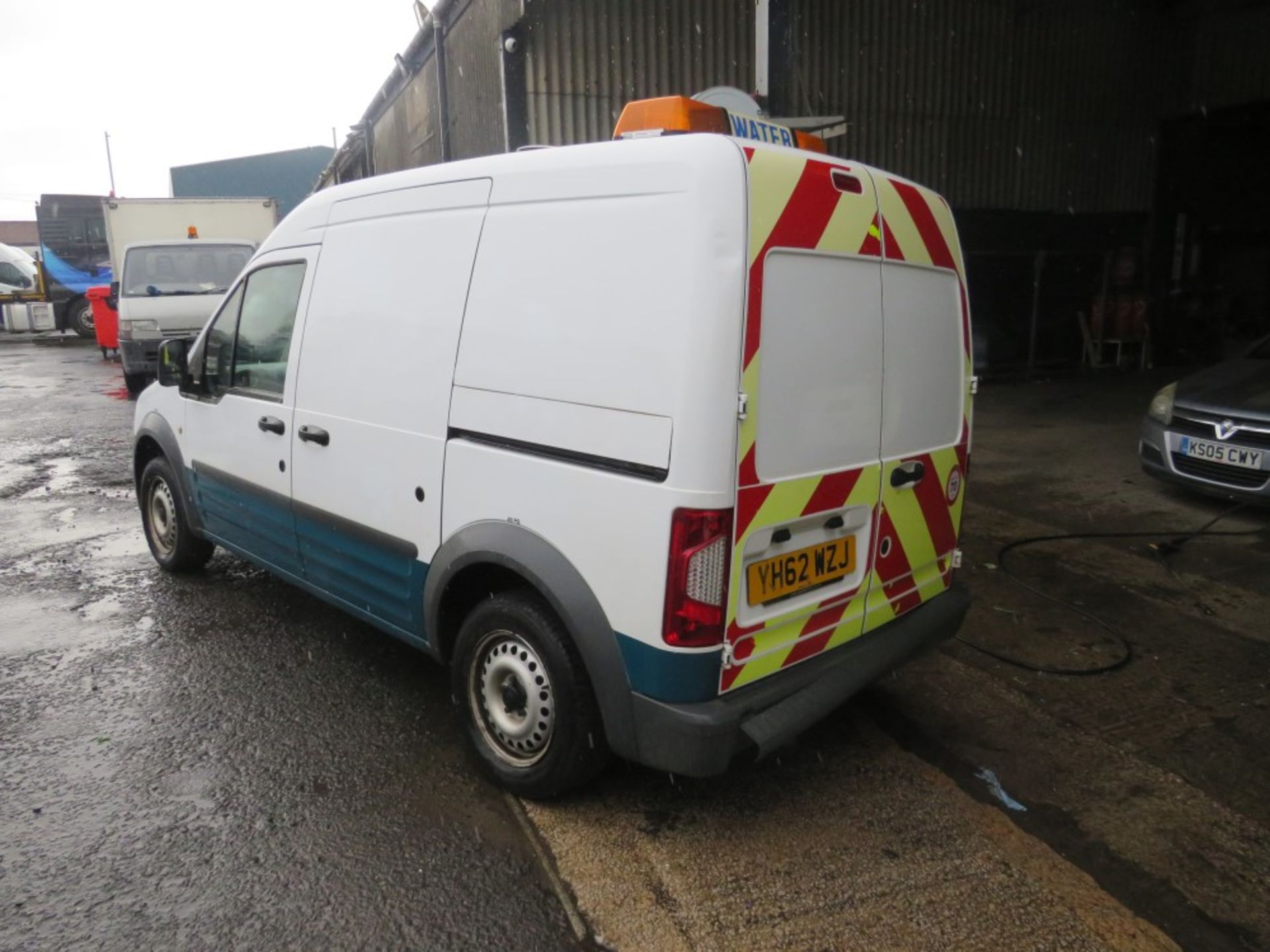 62 reg FORD TRANSIT CONNECT 90 T230 (DIRECT UNITED UTILITIES WATER) 1ST REG 12/12, TEST 06/21, - Image 3 of 5