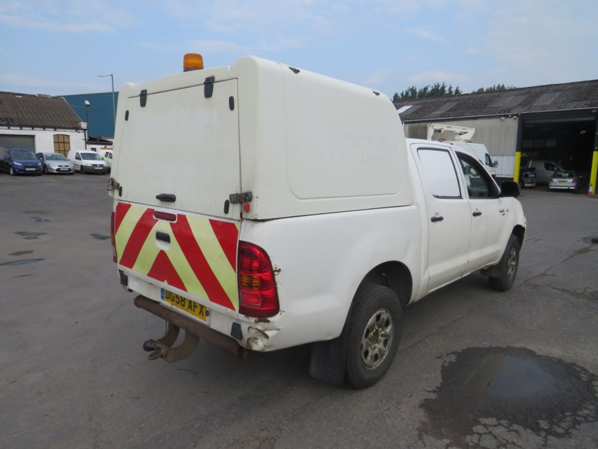 58 reg TOYOTA HILUX HL2 D-4D 4 X 4 D/C (DIRECT ELECTRICITY NW) 1ST REG 10/08, TEST 05/21, 217555M, - Image 4 of 5