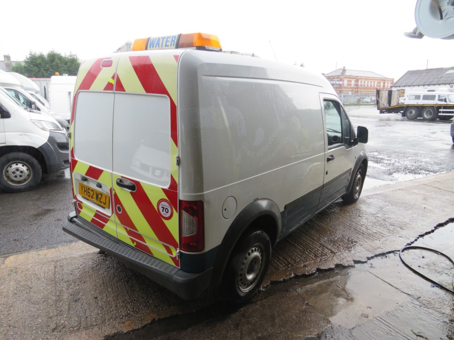 62 reg FORD TRANSIT CONNECT 90 T230 (DIRECT UNITED UTILITIES WATER) 1ST REG 12/12, TEST 06/21, - Image 4 of 5