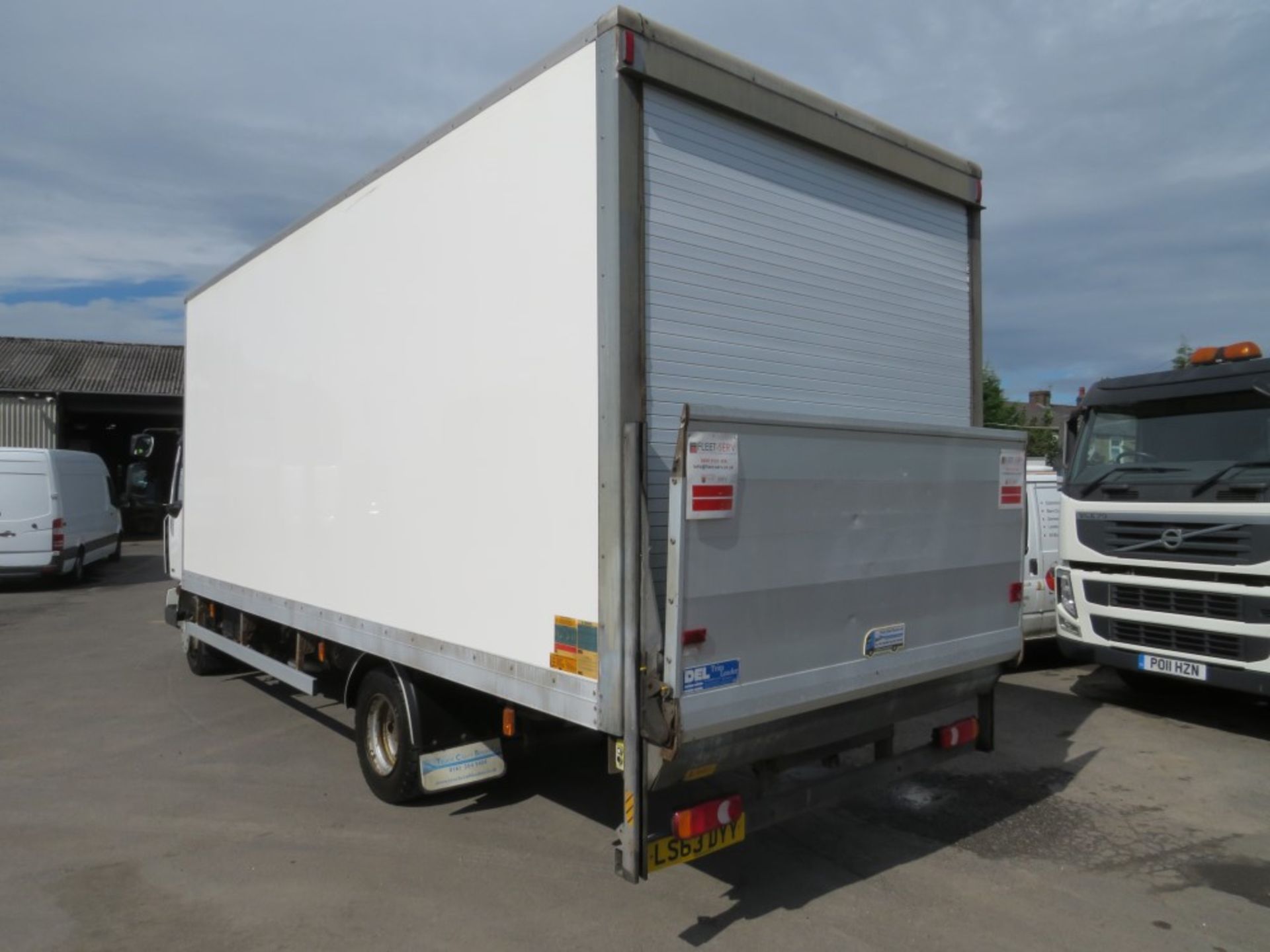 63 reg RENAULT MIDLUM 180.08 7.5 TON BOX VAN C/W COLUMN TAIL LIFT, 1ST REG 12/13, TEST [+ VAT] - Image 3 of 6