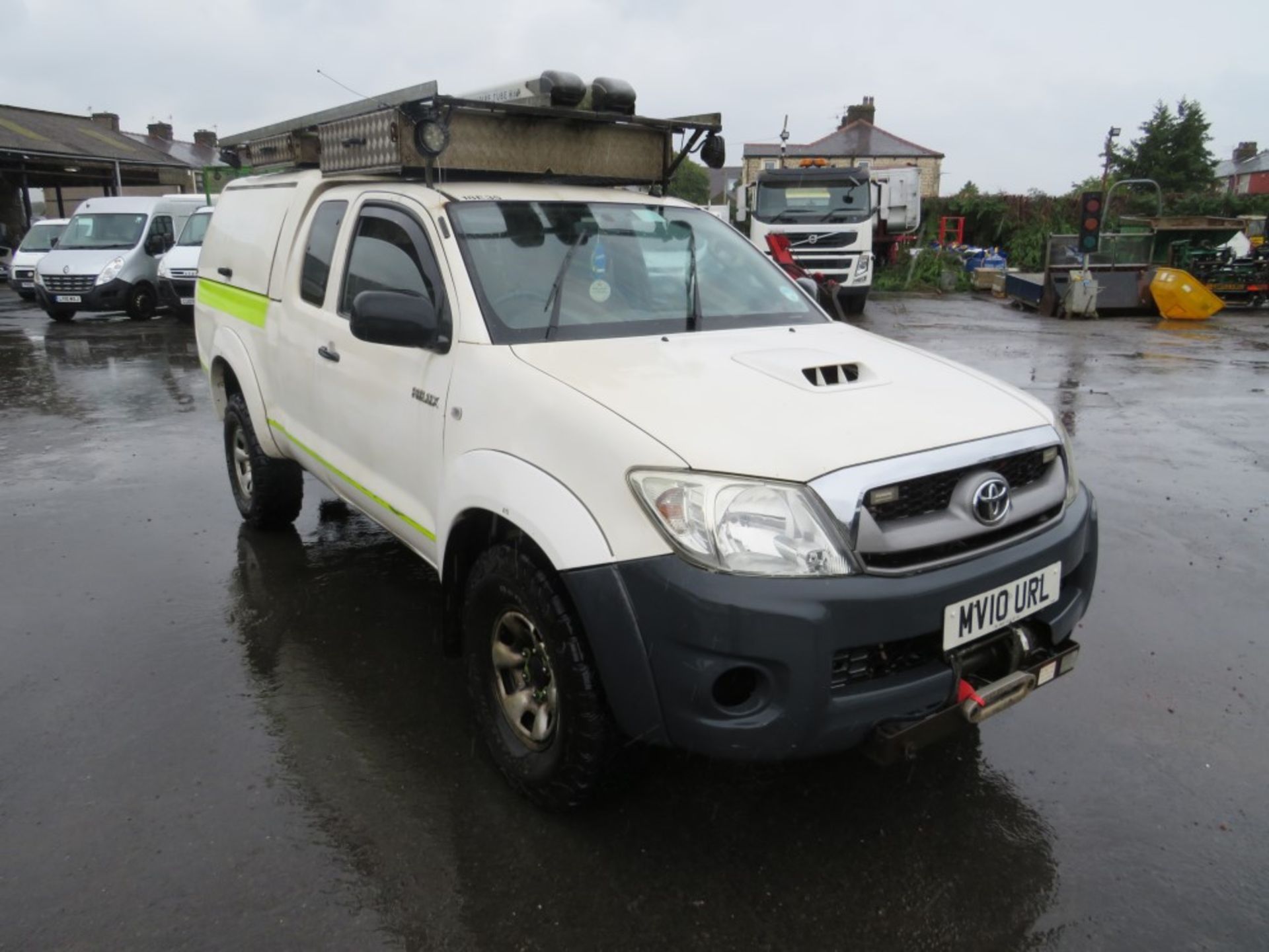 10 reg TOYOTA HILUX HL2 D-4D 4 X 4 ECB (DIRECT ELECTRICITY NW) 1ST REG 03/10, TEST 11/20, 153355M,