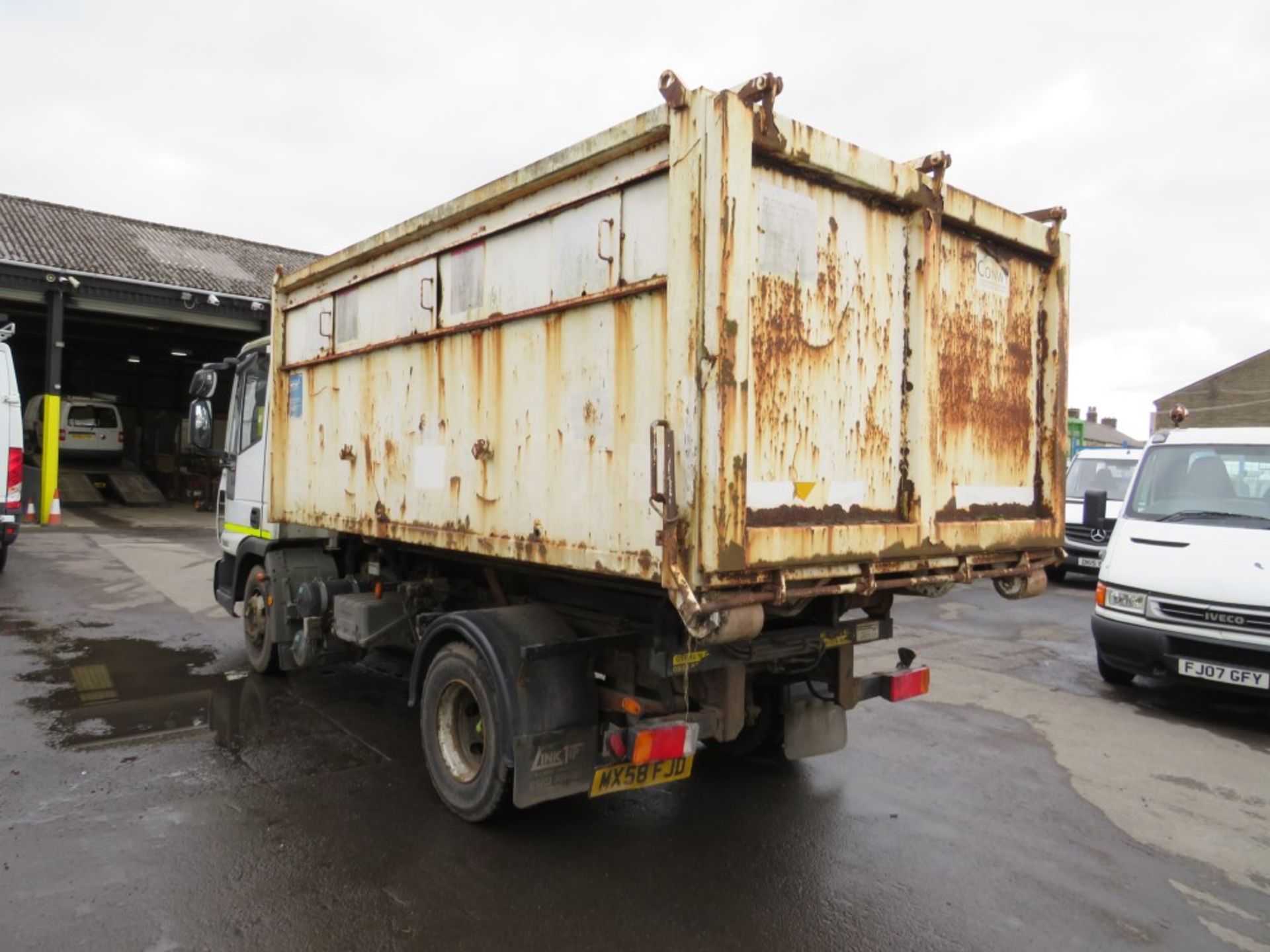 58 reg IVECO EUROCARGO ML75E18 HOOK LIFT C/W SKIP (DIRECT COUNCIL) 1ST REG 09/08, TEST 09/20, V5 - Image 3 of 5