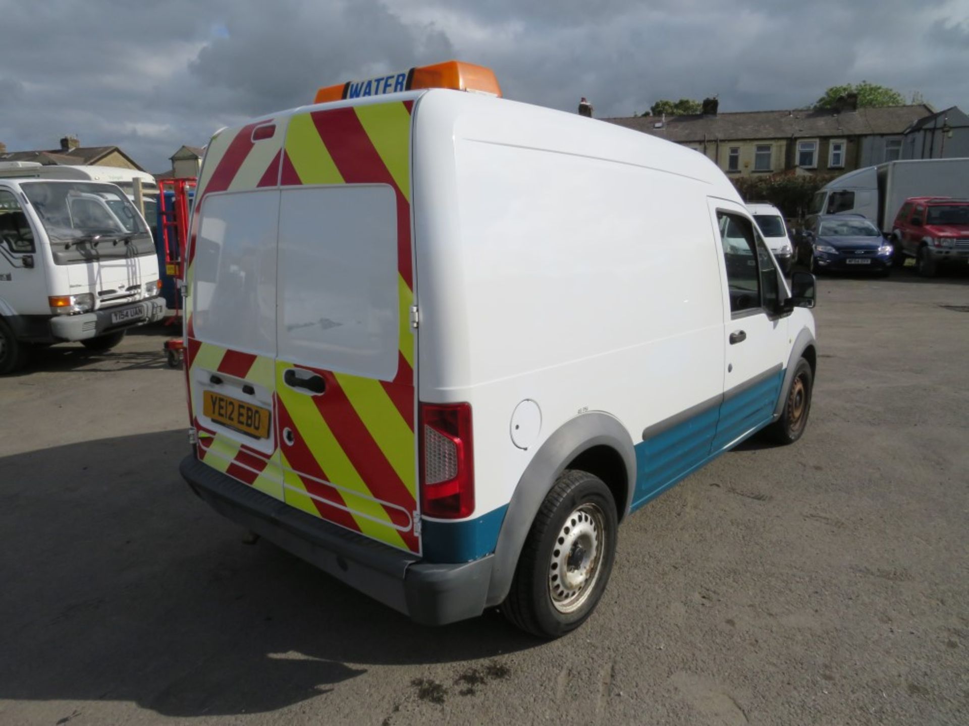 12 reg FORD TRANSIT CONNECT 90 T230 (DIRECT UNITED UTILITIES WATER) 1ST REG 07/12, TEST 11/20, V5 - Image 4 of 6