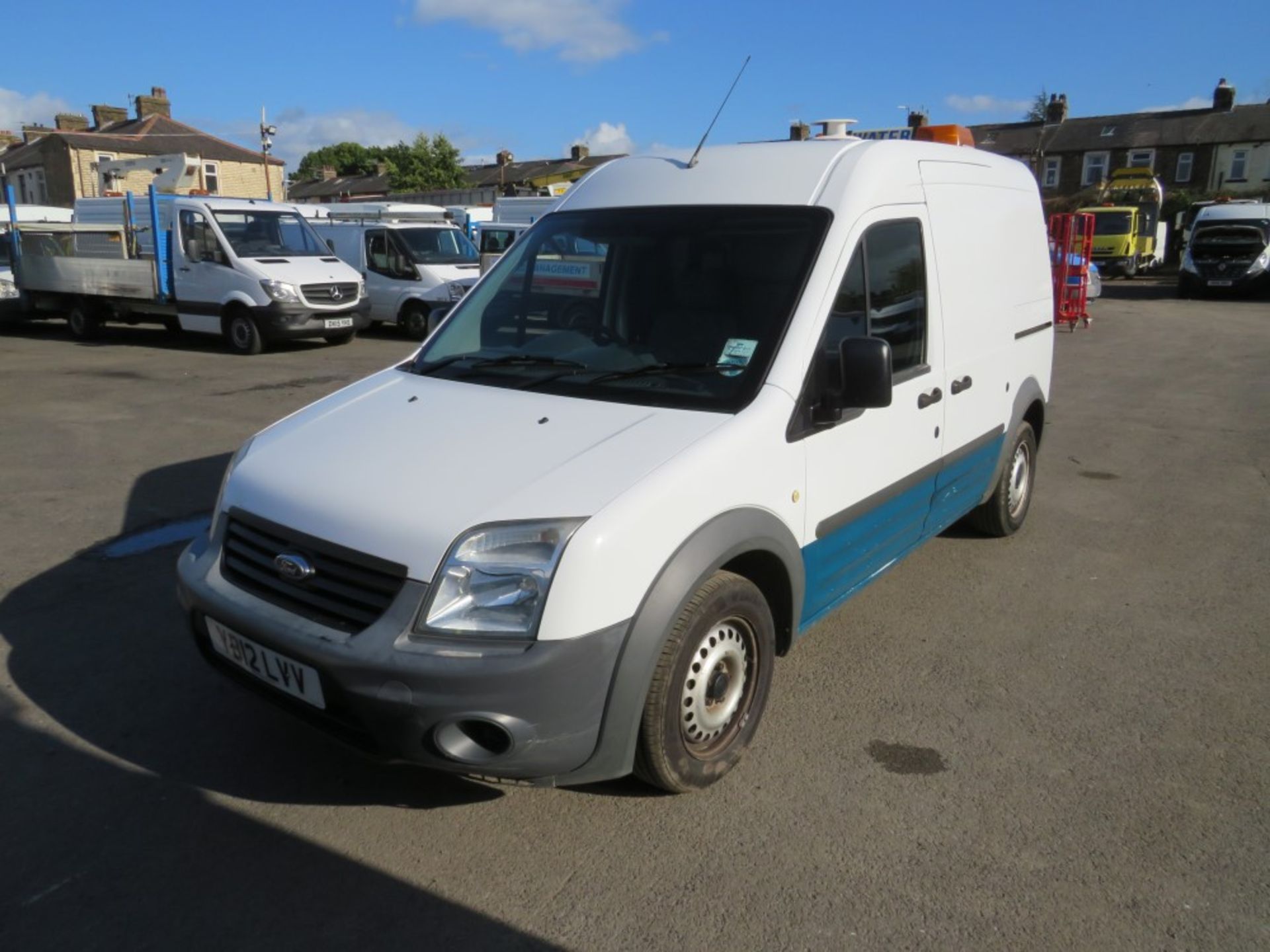 12 reg FORD TRANSIT CONNECT 90 T230 (DIRECT UNITED UTILITIES WATER) 1ST REG 06/12, TEST 04/21, V5 - Image 2 of 6