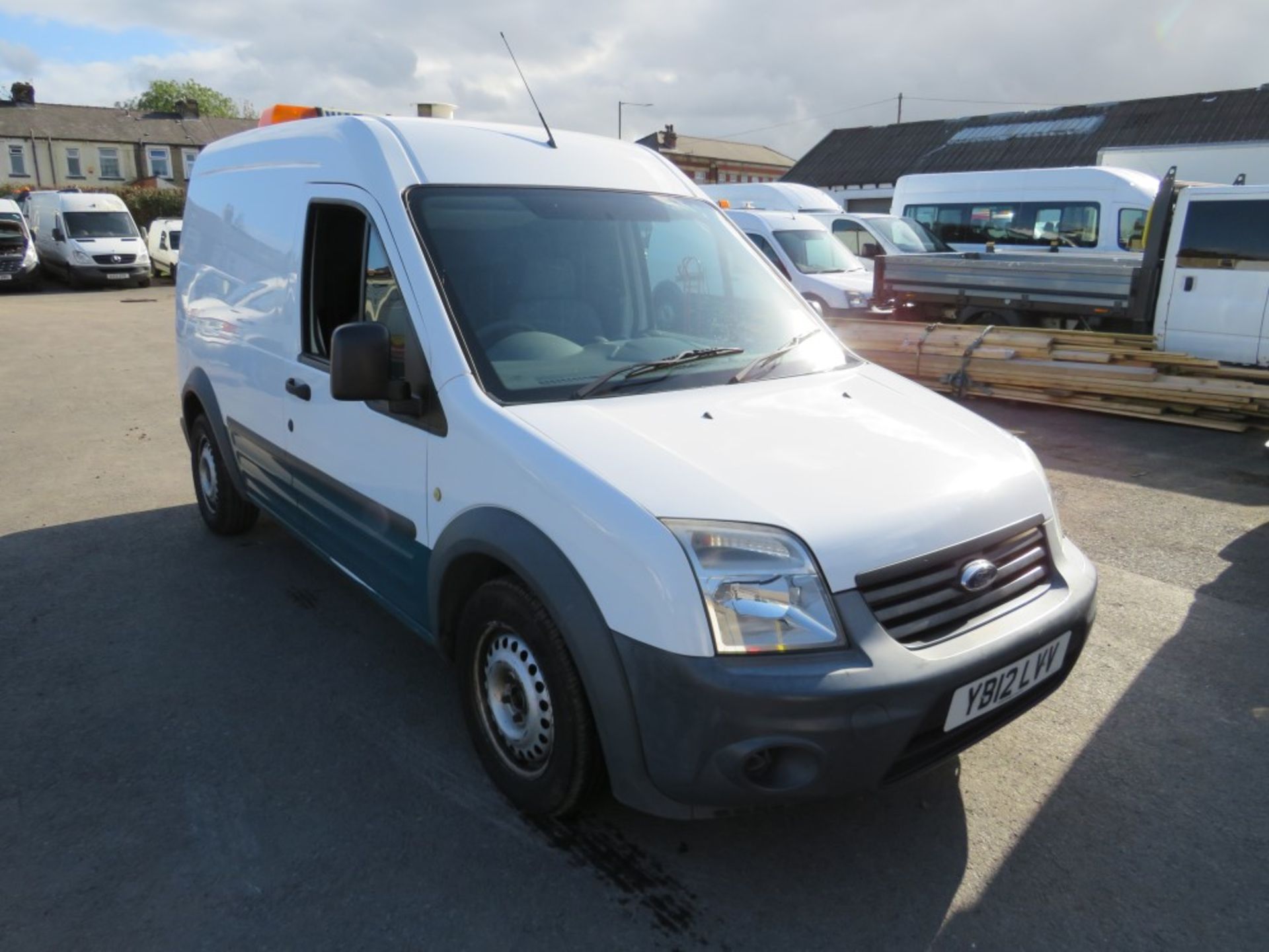 12 reg FORD TRANSIT CONNECT 90 T230 (DIRECT UNITED UTILITIES WATER) 1ST REG 06/12, TEST 04/21, V5