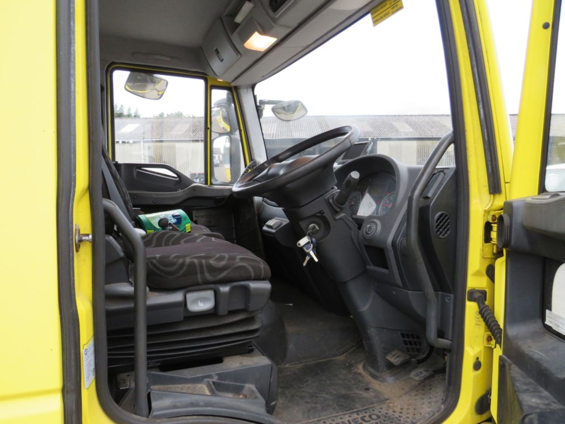 10 reg IVECO EUROCARGO 120E22 CRASH CUSHION (DIRECT COUNCIL) 1ST REG 06/10, TEST 10/20 [+ VAT] - Image 5 of 5