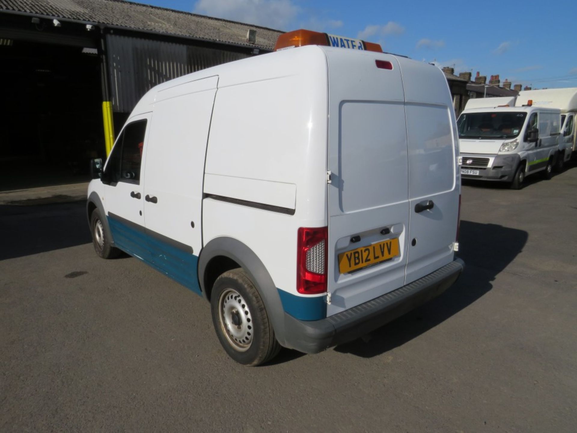 12 reg FORD TRANSIT CONNECT 90 T230 (DIRECT UNITED UTILITIES WATER) 1ST REG 06/12, TEST 04/21, V5 - Image 3 of 6