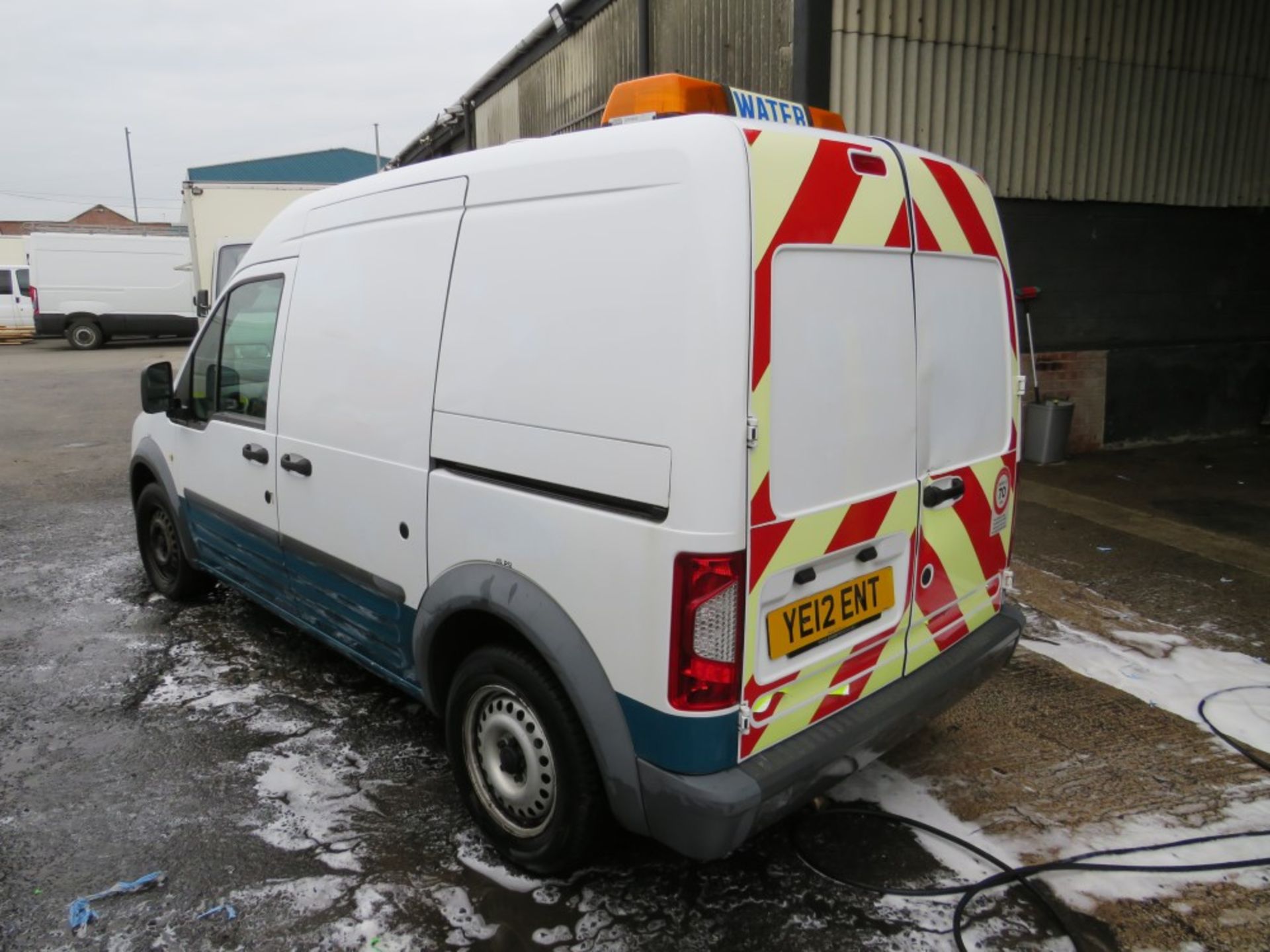 12 reg FORD TRANSIT CONNECT 90 T230 (DIRECT UNITED UTILITIES WATER) 1ST REG 07/12, TEST 04/21, V5 - Image 3 of 6
