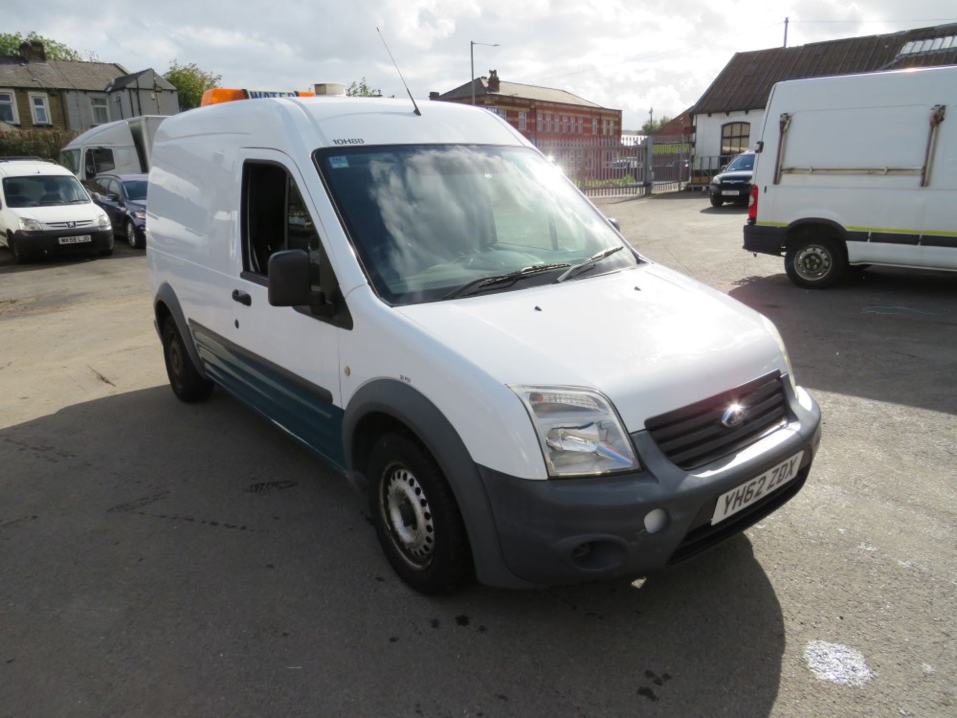 62 reg FORD TRANSIT CONNECT 90 T230 (DIRECT UNITED UTILITIES WATER) 1ST REG 12/12, TEST 10/20, V5