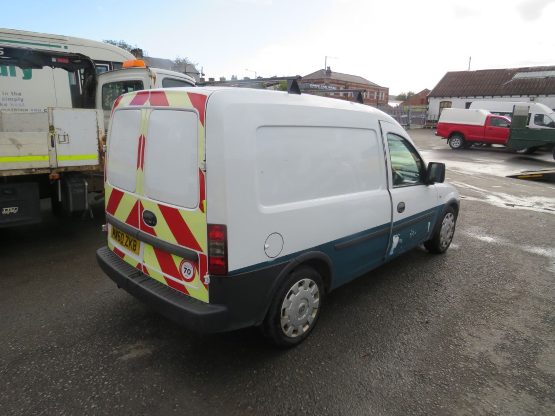 60 reg VAUXHALL COMBO 2000 CDTI (DIRECT UNITED UTILITIES WATER) 1ST REG 02/11, 133767M, V5 - Image 4 of 5