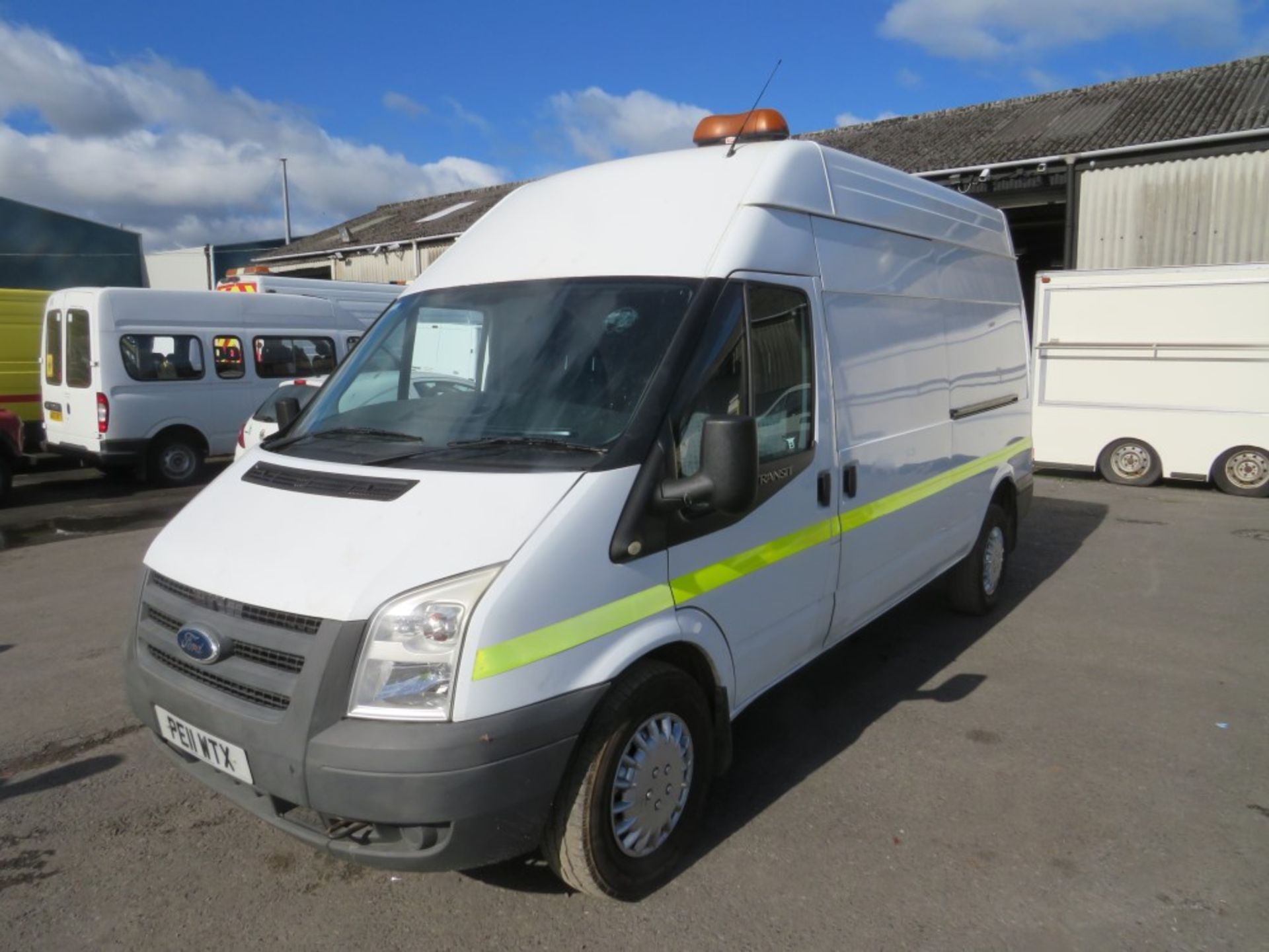 11 reg FORD TRANSIT 140 T350L HI ROOF LWB 4 X 4 AWD, 1ST REG 03/11, TEST 03/21, 131363M WARRANTED, - Image 2 of 5