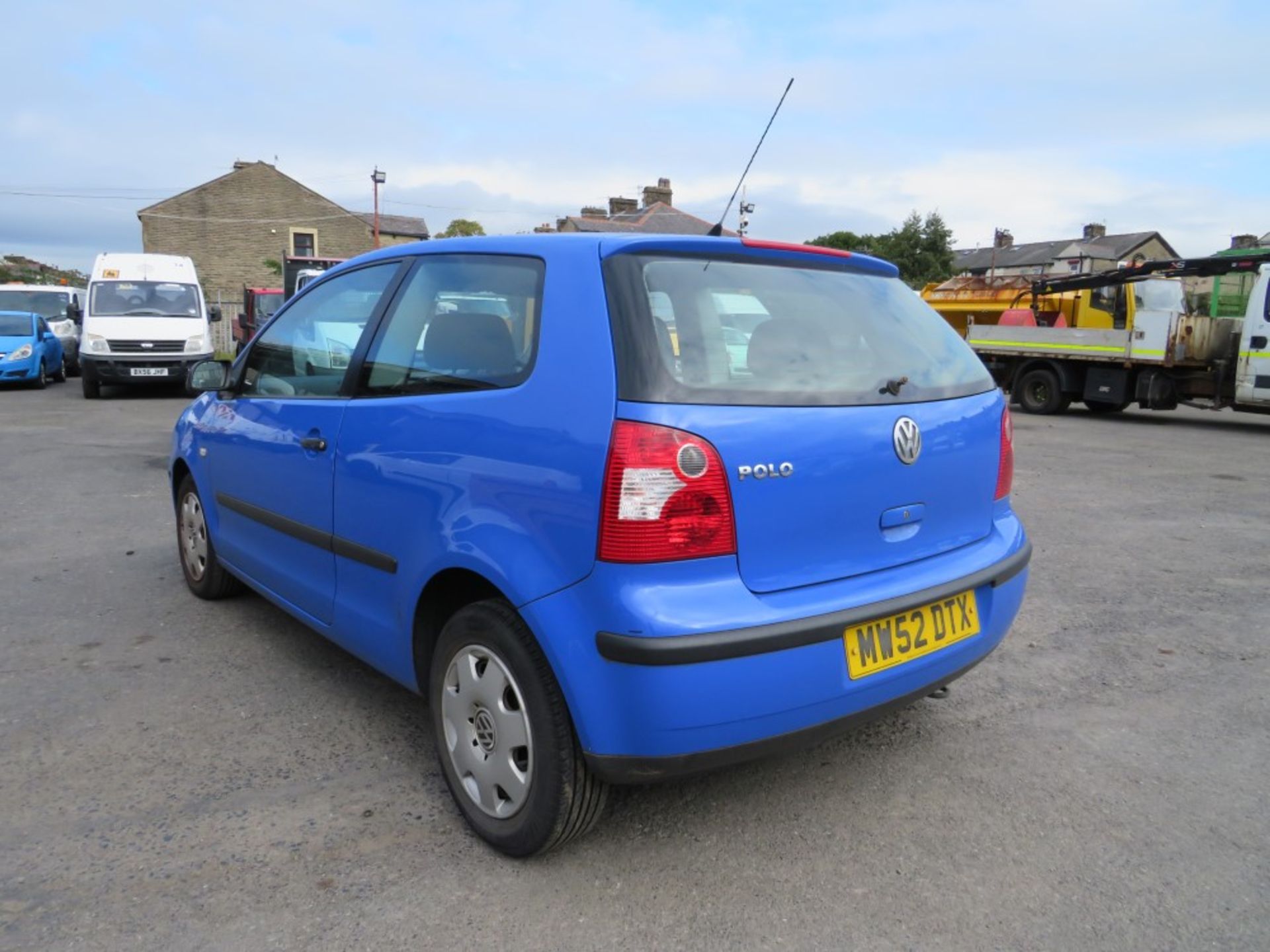 52 reg VW POLO E, 1ST REG 01/03, TEST 10/20, 118026M NOT WARRANTED, V5 HERE, 2 FORMER KEEPERS [NO - Image 3 of 5