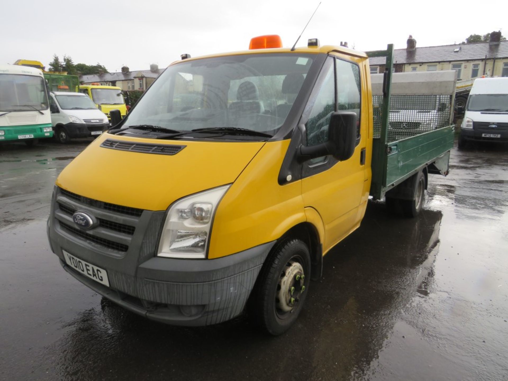 10 reg FORD TRANSIT 115 T350M RWD DROPSIDE (DIRECT COUNCIL) 1ST REG 03/10, TEST 03/21, 57047M, V5 - Image 2 of 5