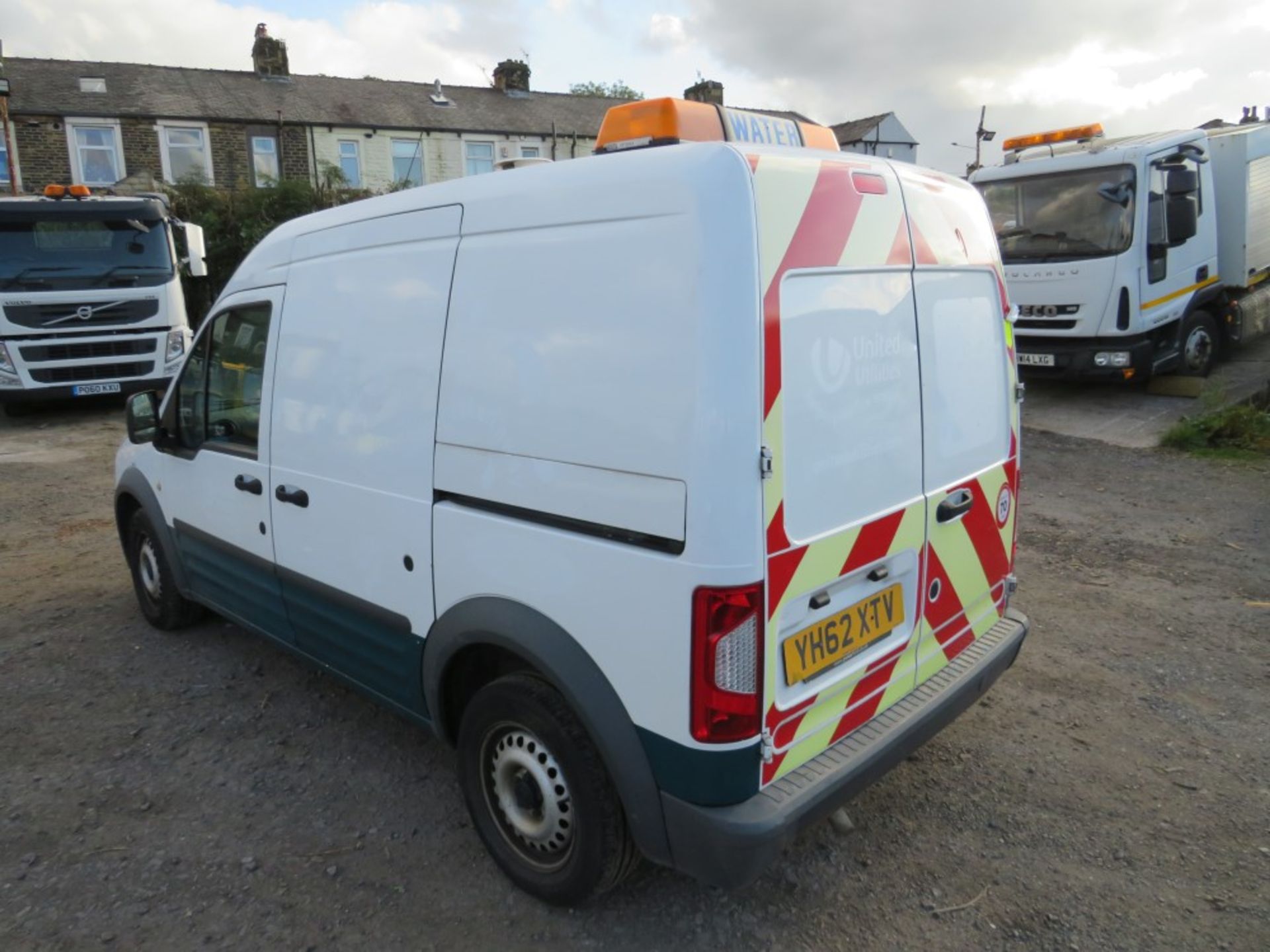 62 reg FORD TRANSIT CONNECT 90 T230 (DIRECT UNITED UTILITIES WATER) 1ST REG 12/12, V5 HERE, 1 - Image 3 of 6