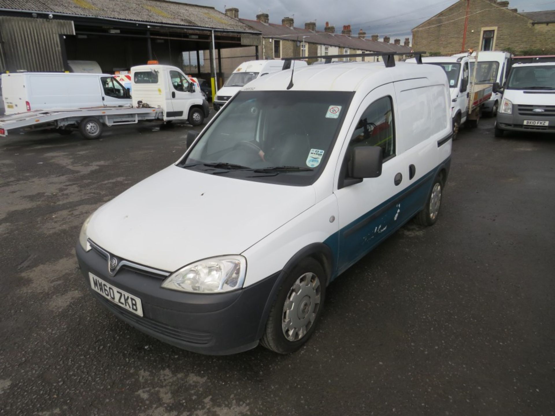 60 reg VAUXHALL COMBO 2000 CDTI (DIRECT UNITED UTILITIES WATER) 1ST REG 02/11, 133767M, V5 - Image 2 of 5