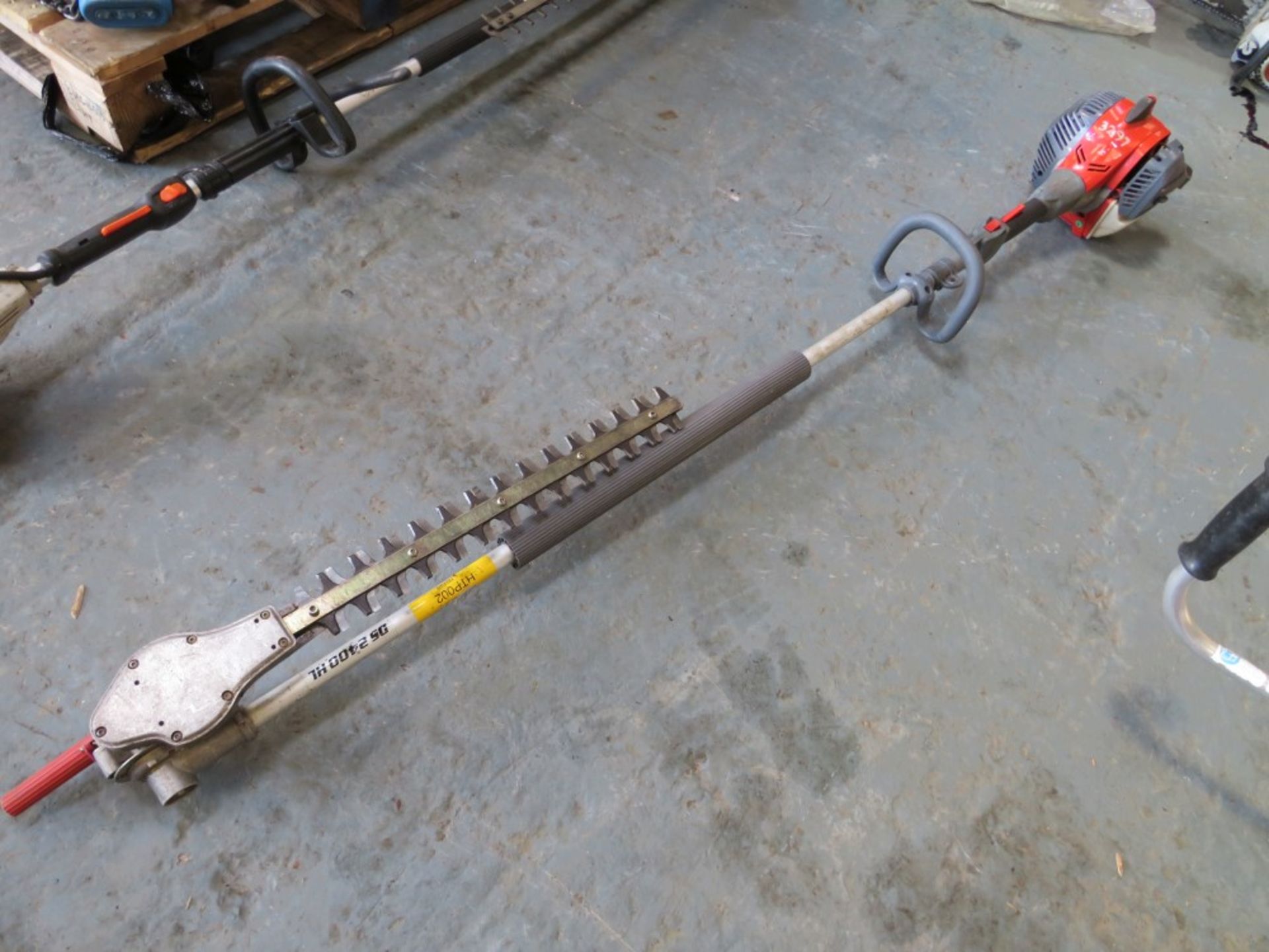 2 STROKE LONG REACH HEDGE TRIMMER (DIRECT HIRE Co) [+ VAT]