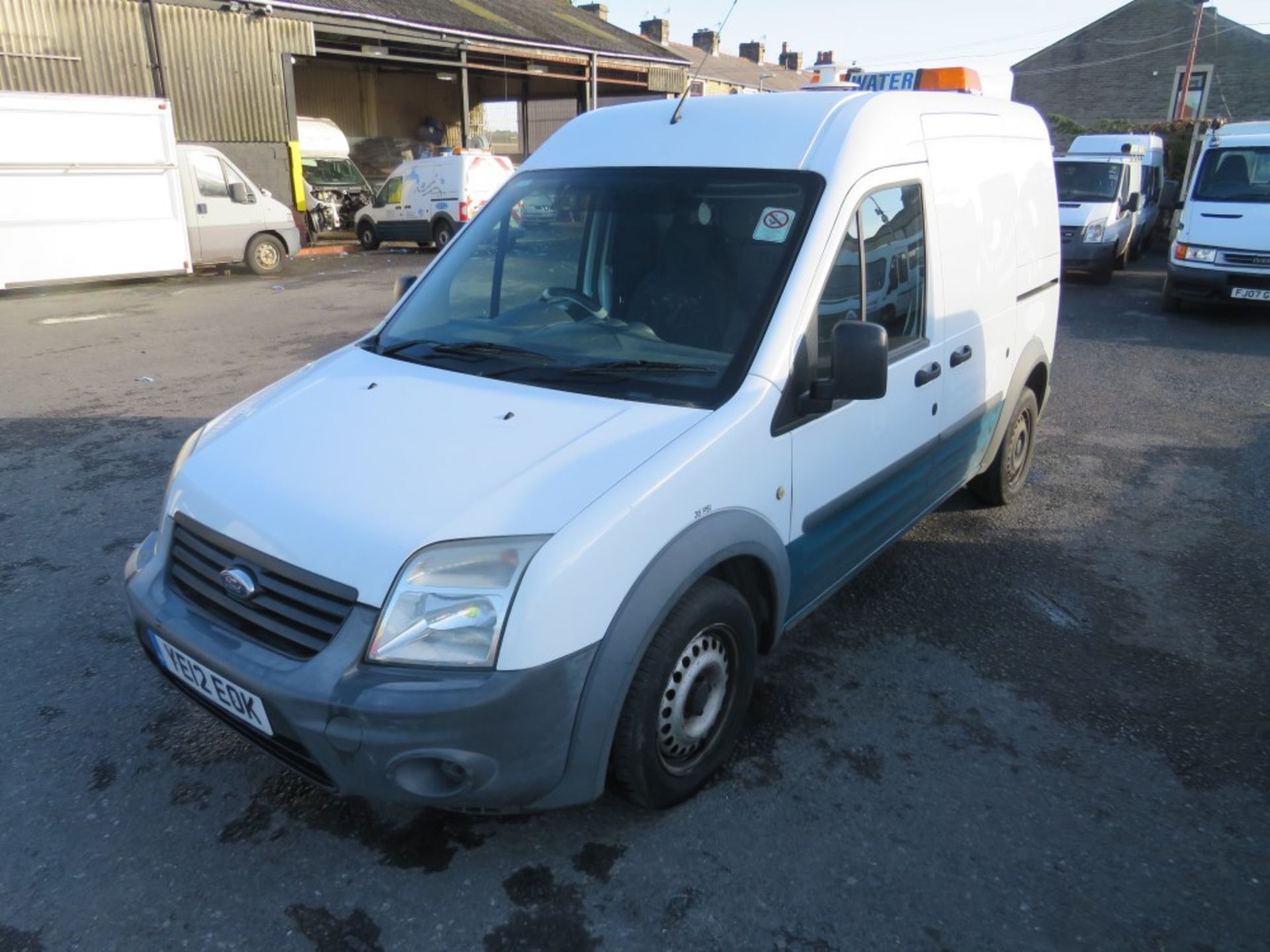 12 reg FORD TRANSIT CONNECT 90 T230 (DIRECT UNITED UTILITIES WATER) 1ST REG 07/12, TEST 04/21, - Image 2 of 5