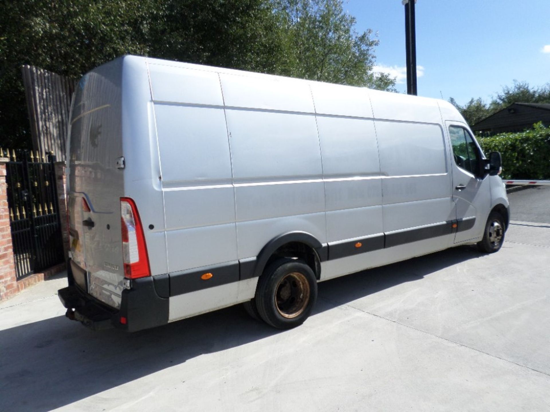 12 reg RENAULT MASTER LM35 DCI 150 XLWB (LOCATION SHEFFIELD) 1ST REG 05/12, 116492M, V5 HERE, 2 - Image 2 of 5