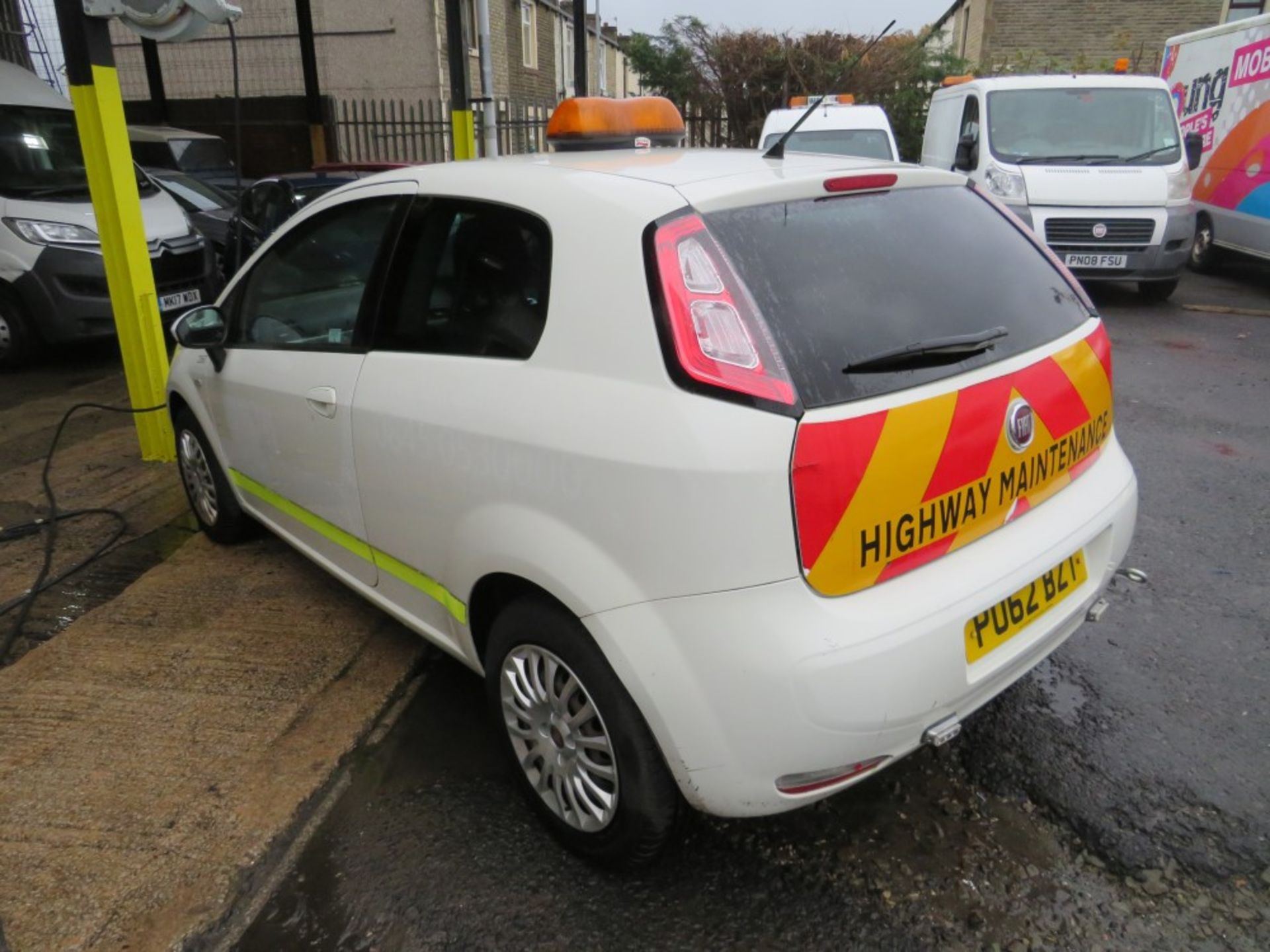 62 reg FIAT PUNTO EVO ACTIVE MULTIJET VAN (DIRECT COUNCIL) 1ST REG 11/12, 91755M, V5 HERE [+ - Image 3 of 5